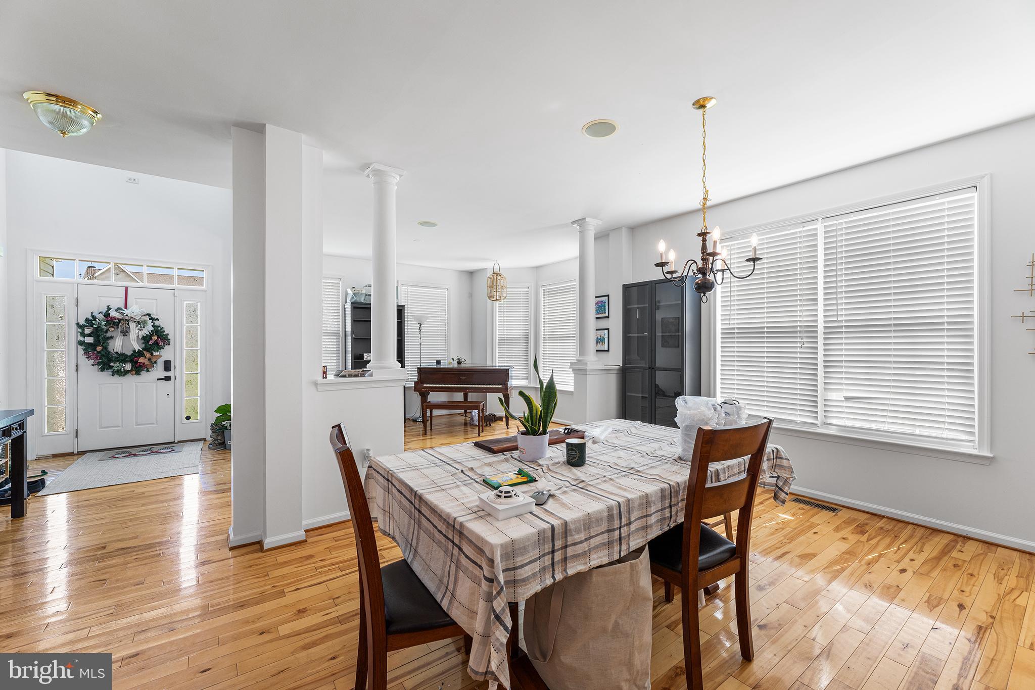 1082 W BIRDIE LANE