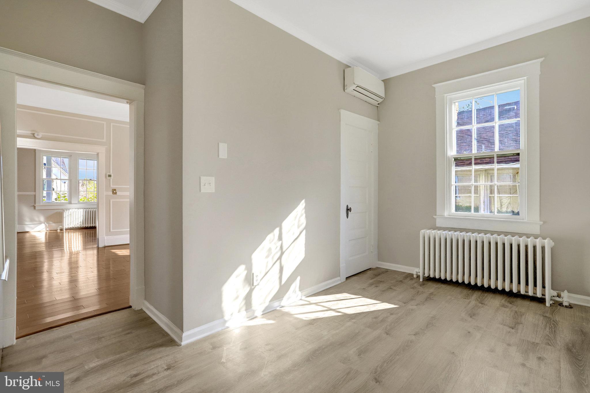 ROSEMONT PARK - Residential