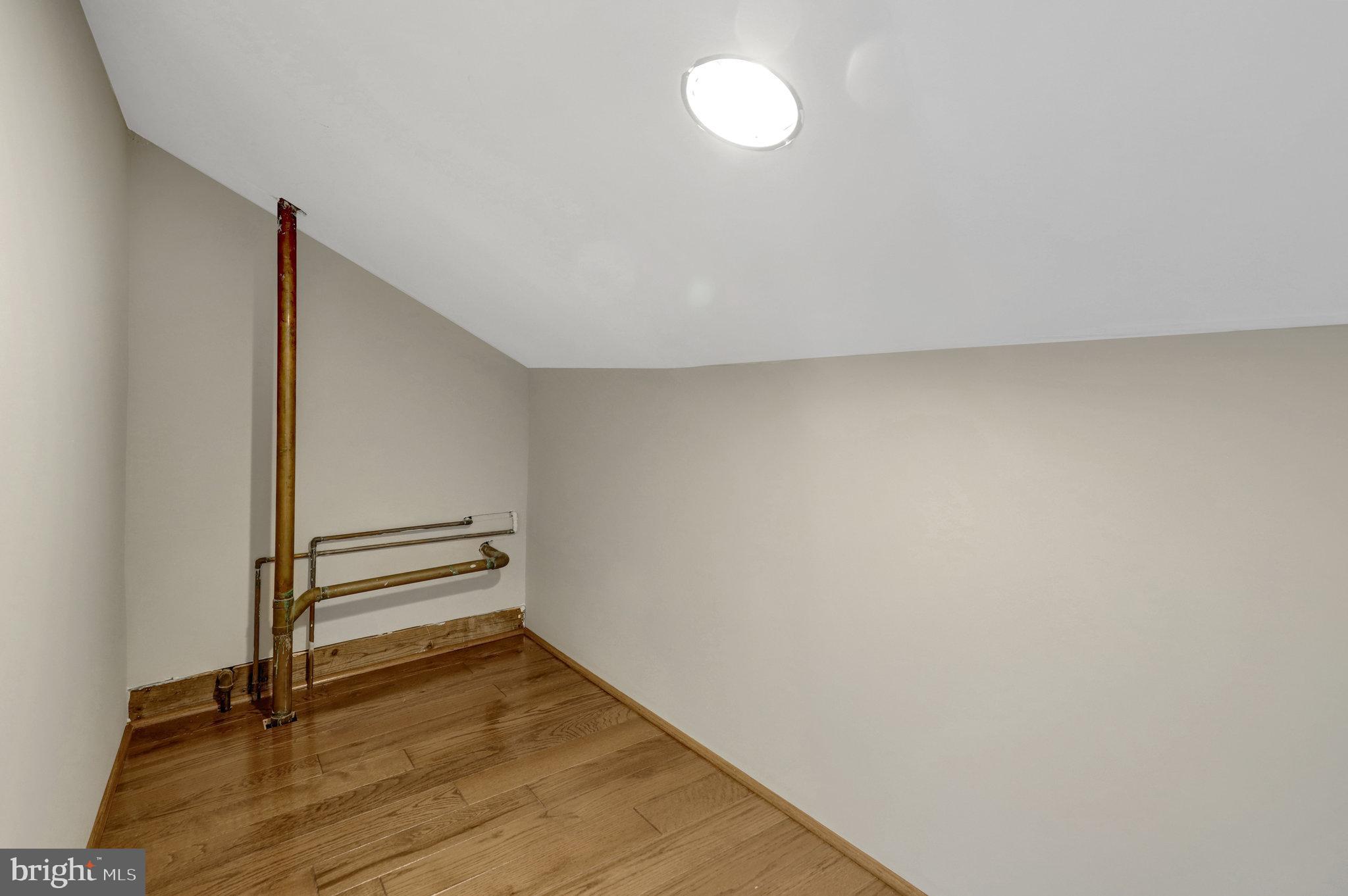 ROSEMONT PARK - Residential