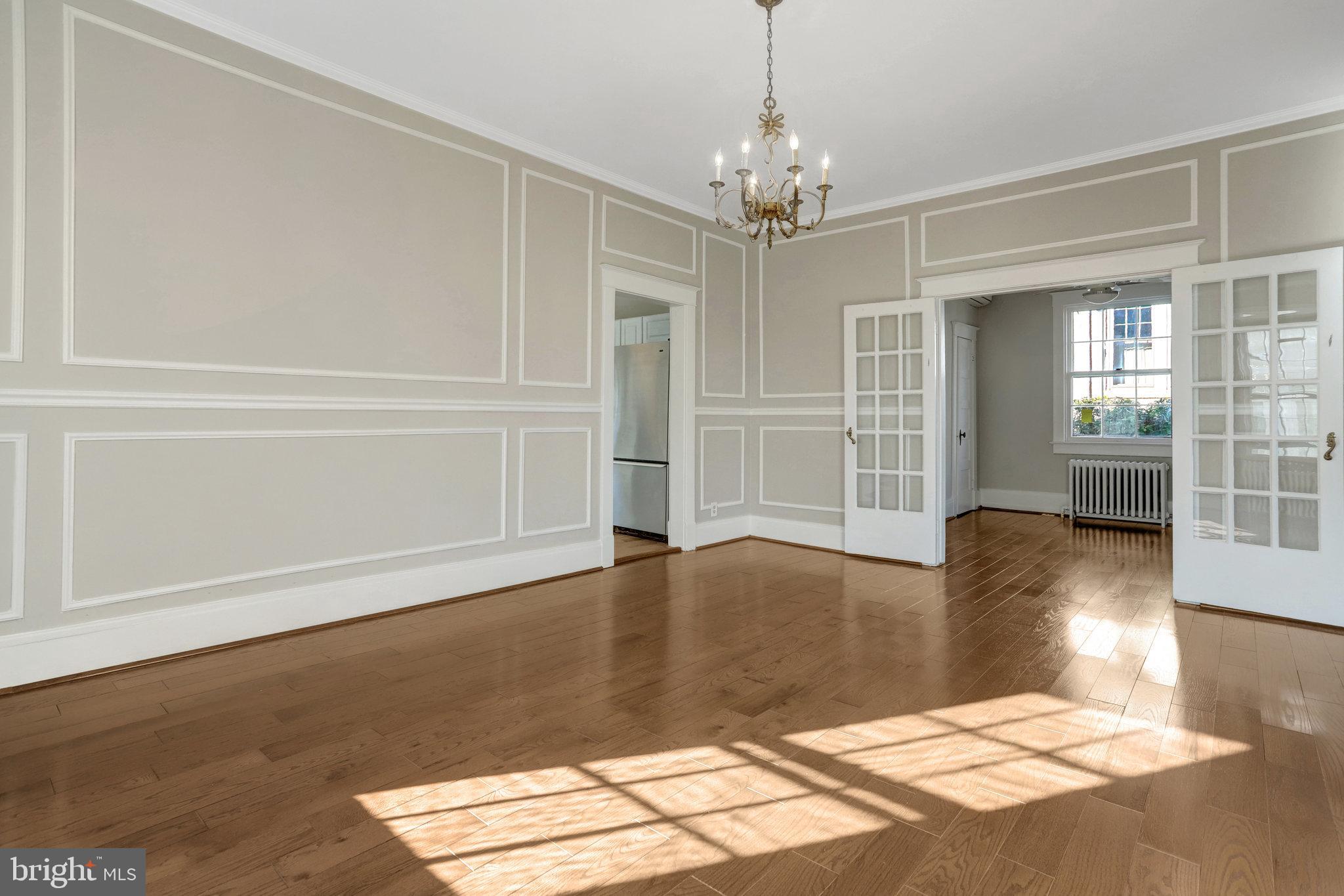 ROSEMONT PARK - Residential