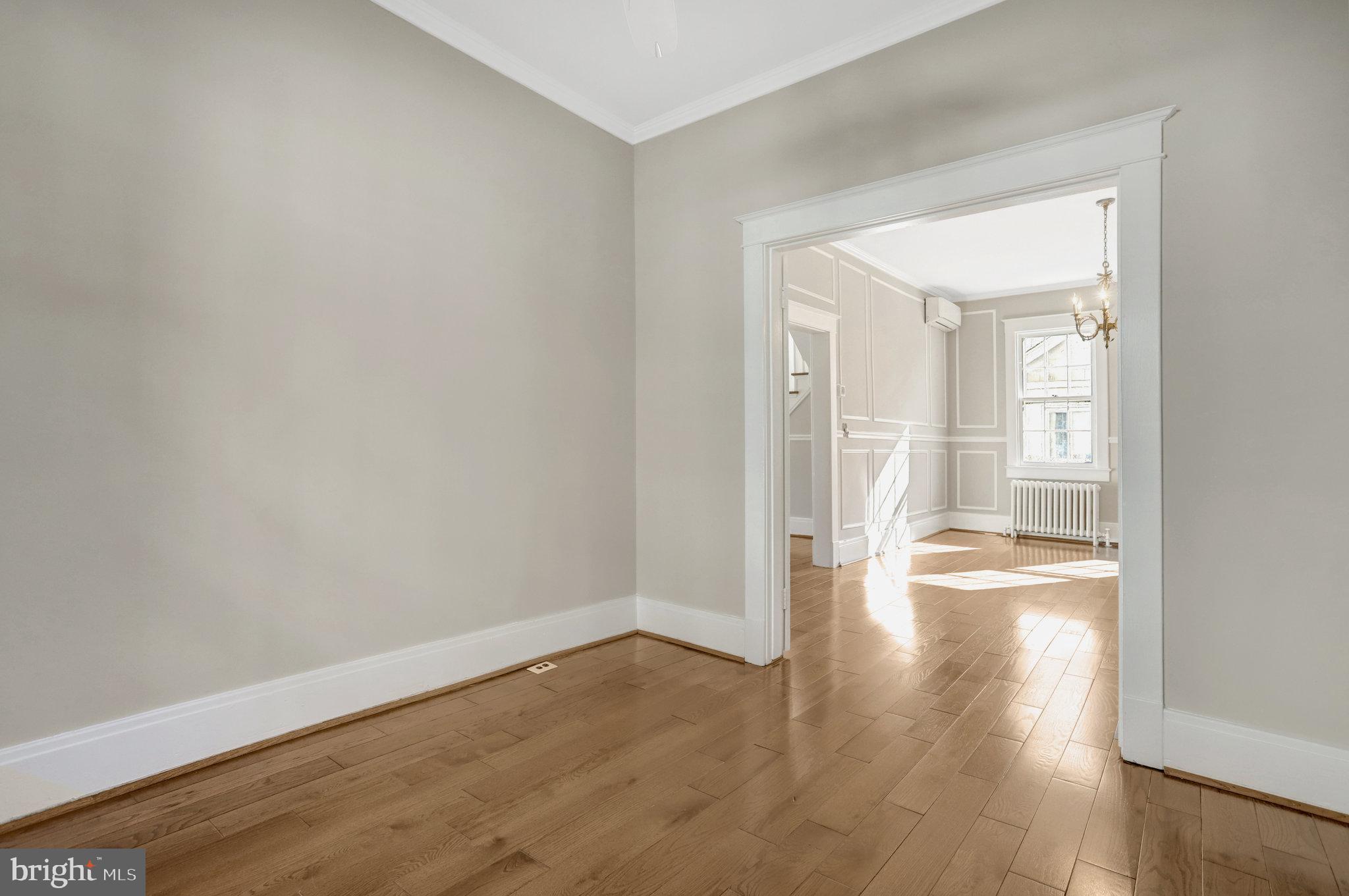 ROSEMONT PARK - Residential