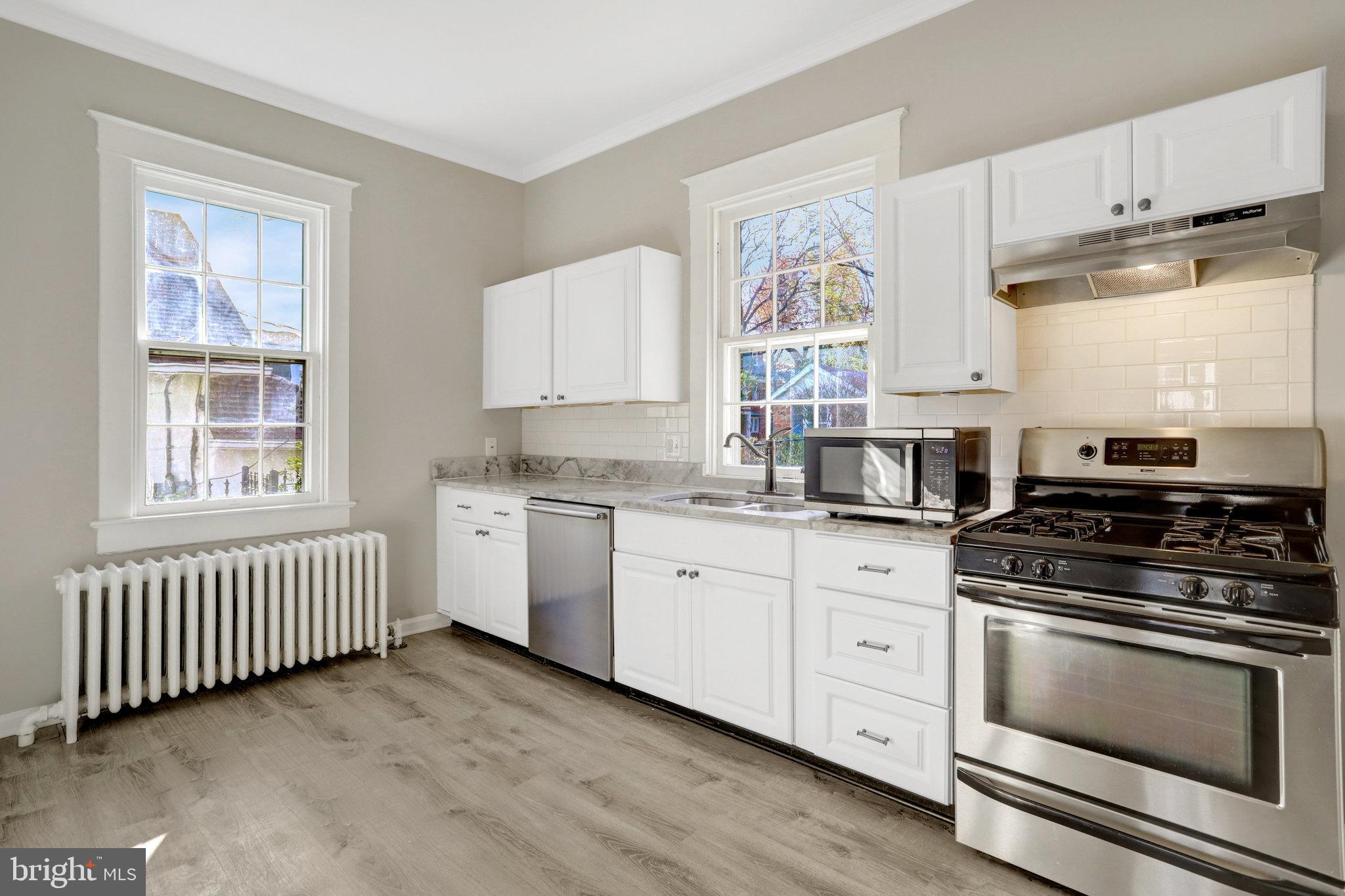 ROSEMONT PARK - Residential