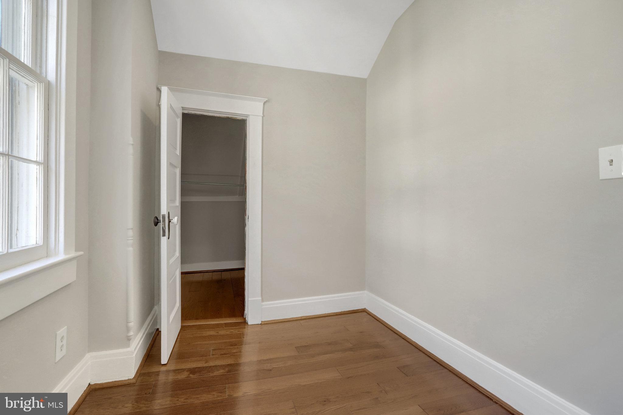 ROSEMONT PARK - Residential