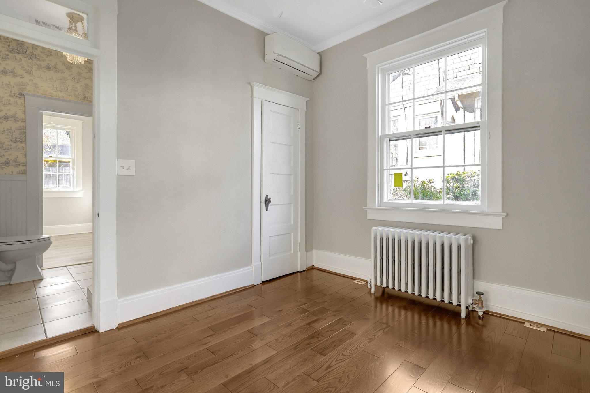 ROSEMONT PARK - Residential