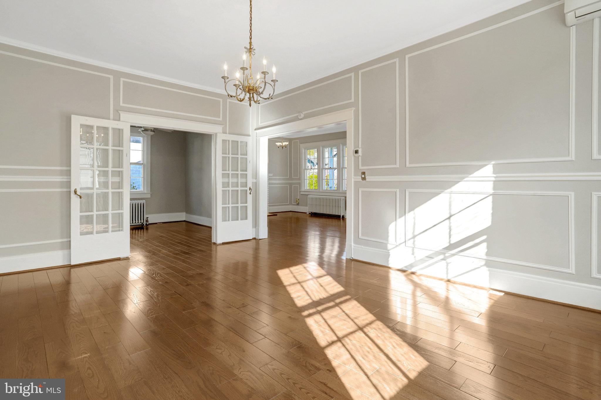 ROSEMONT PARK - Residential