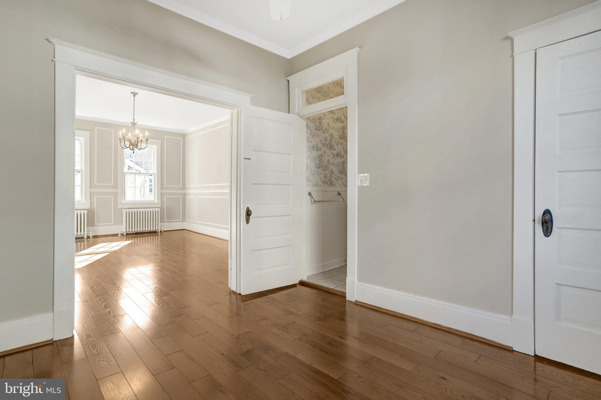 ROSEMONT PARK - Residential