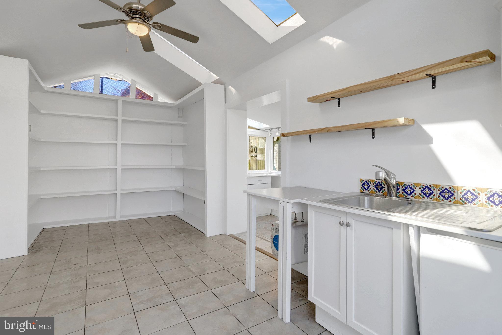 ROSEMONT PARK - Residential