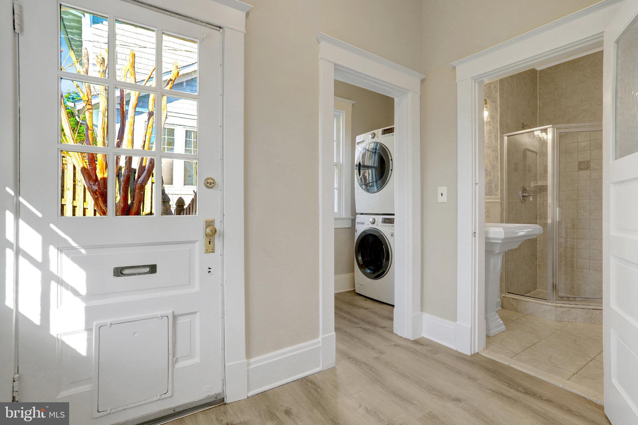 ROSEMONT PARK - Residential