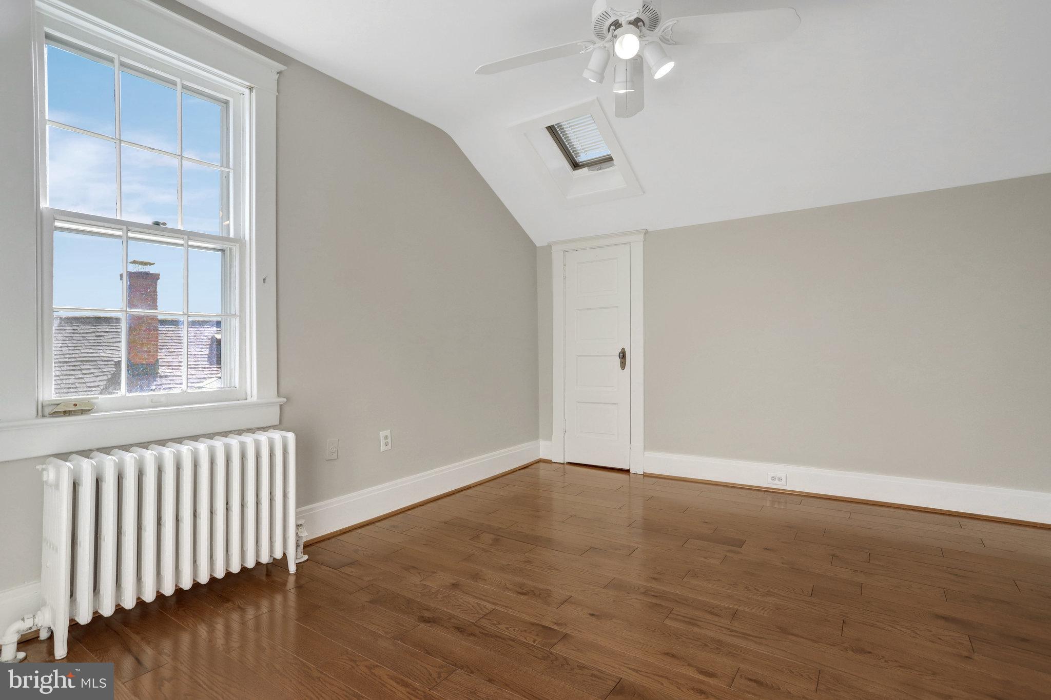 ROSEMONT PARK - Residential