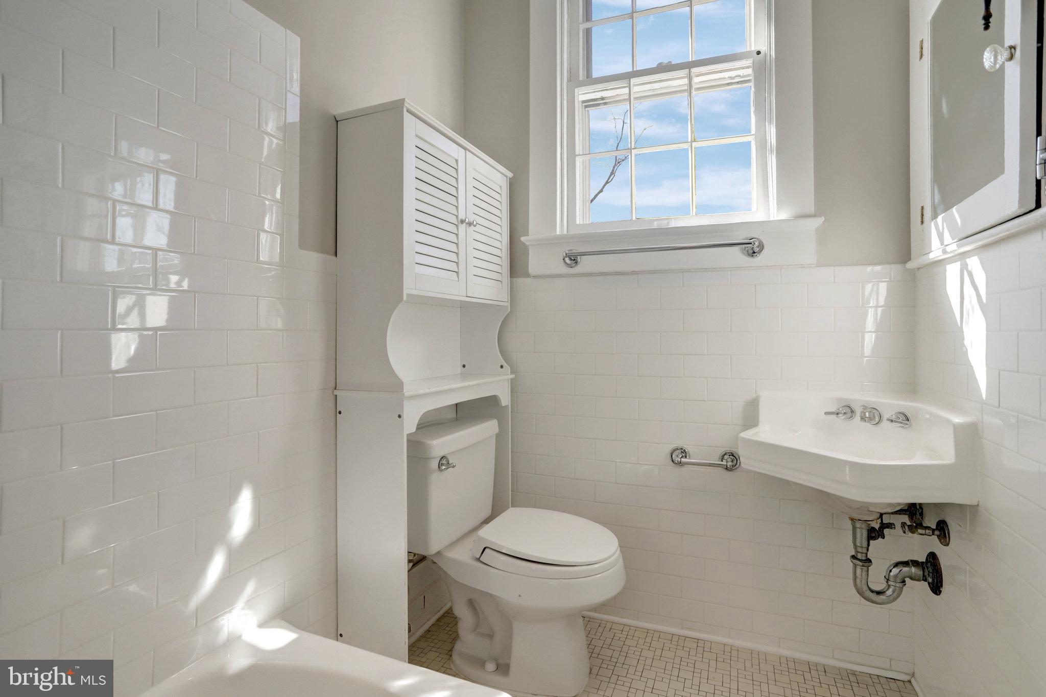 ROSEMONT PARK - Residential