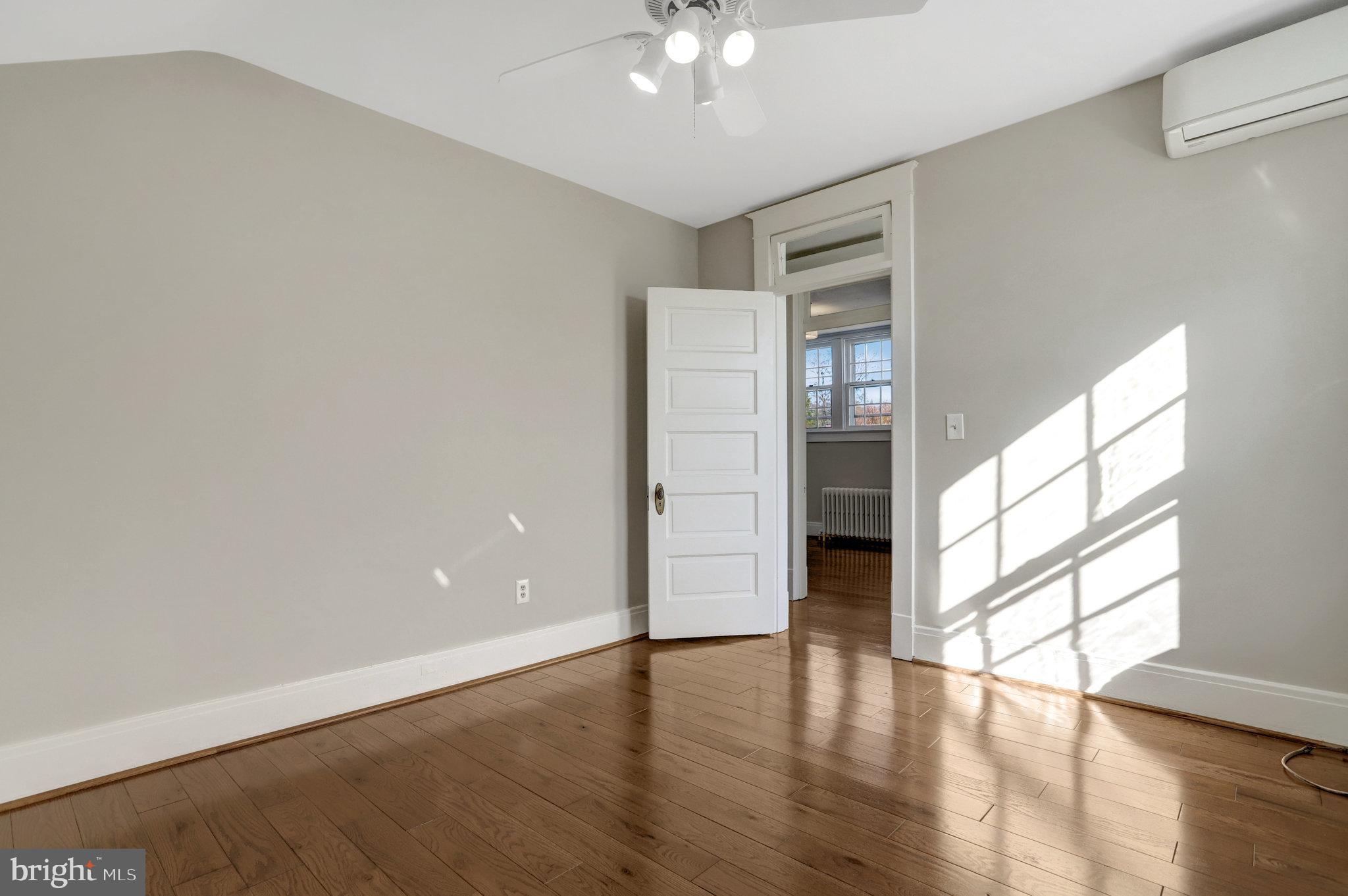 ROSEMONT PARK - Residential