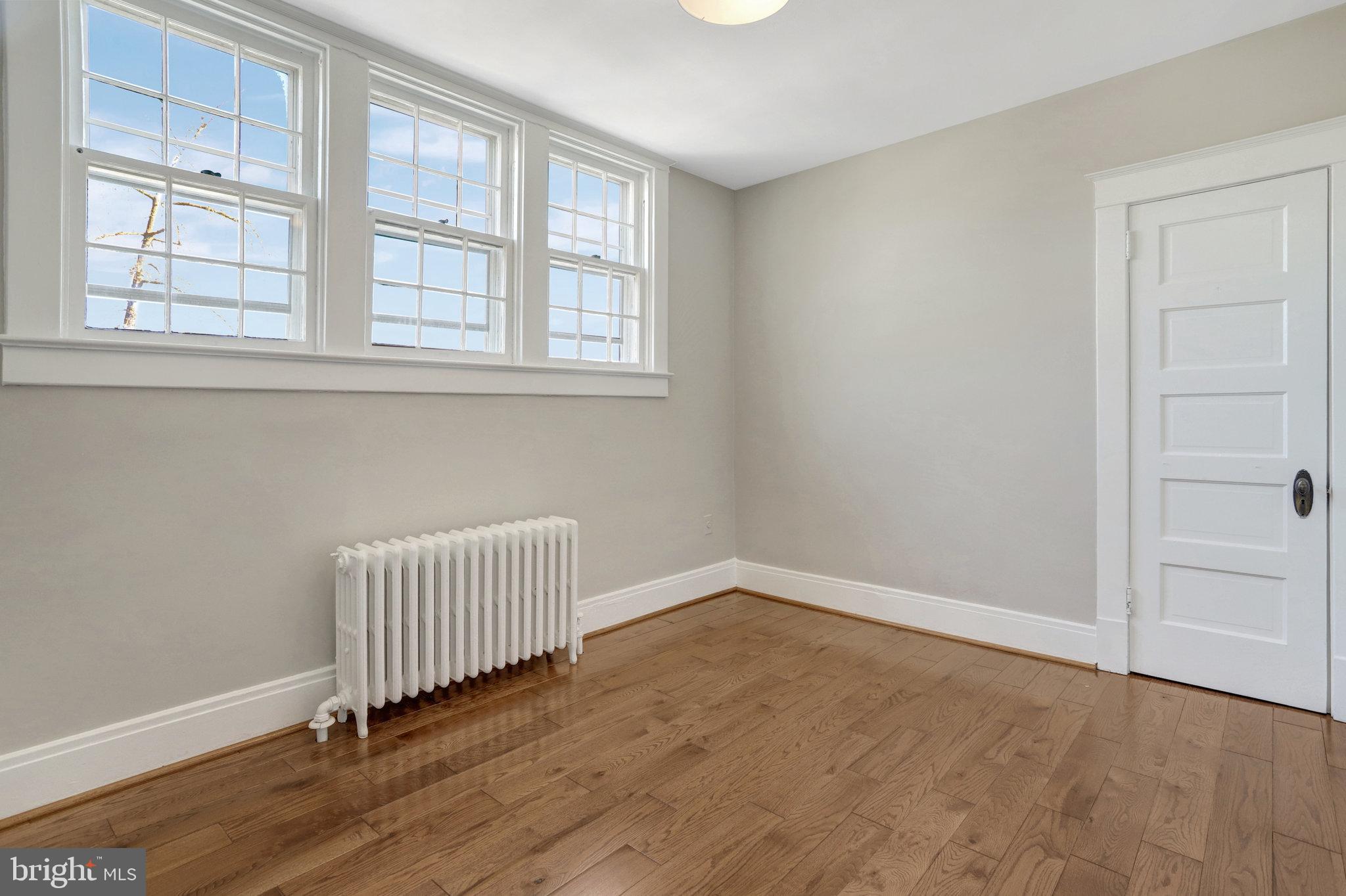 ROSEMONT PARK - Residential