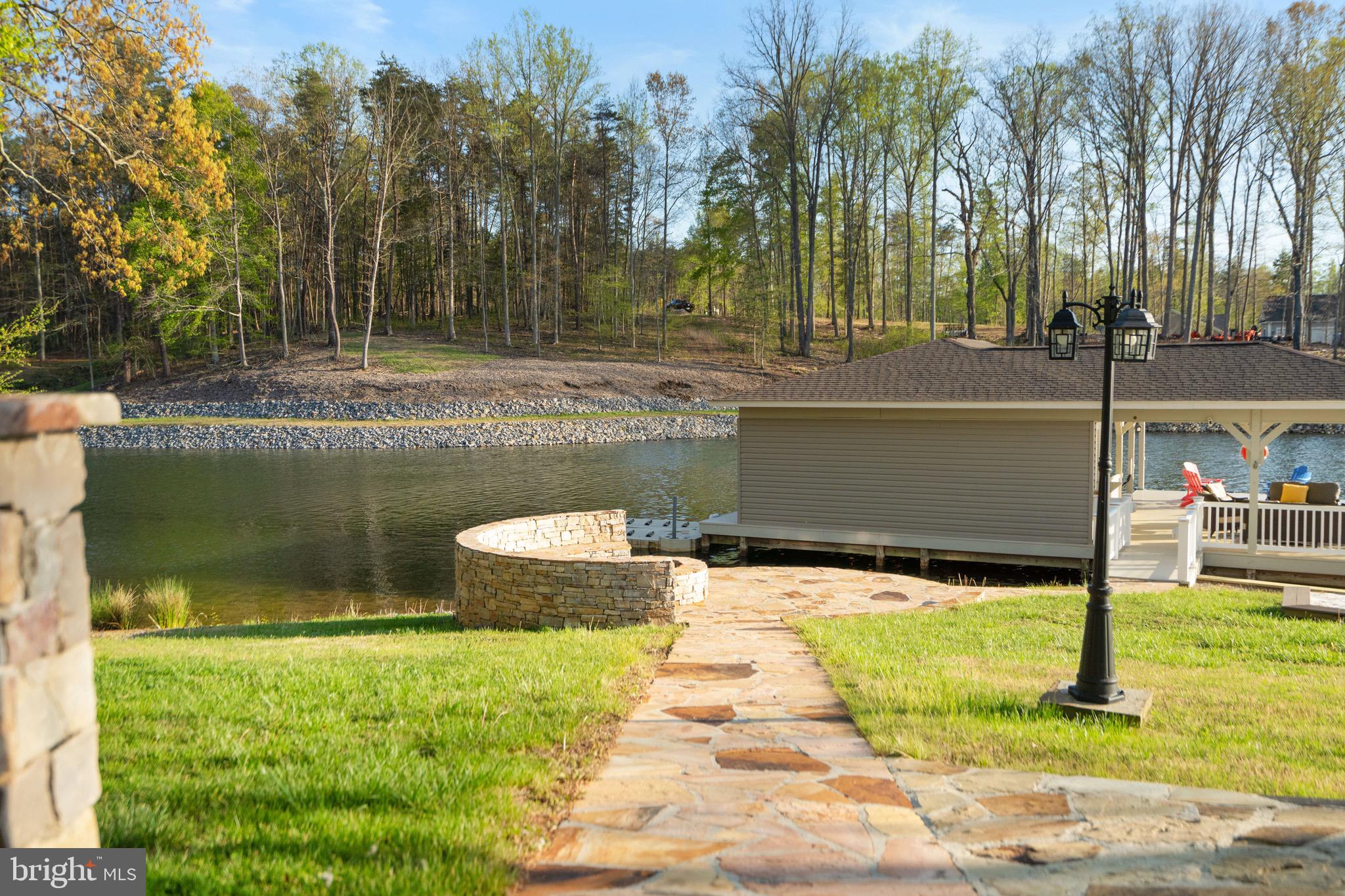 CUCKOOS NEST - Residential