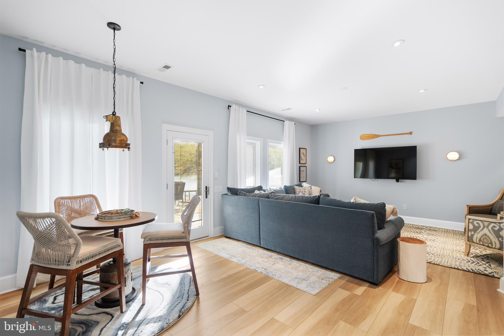 CUCKOOS NEST - Residential