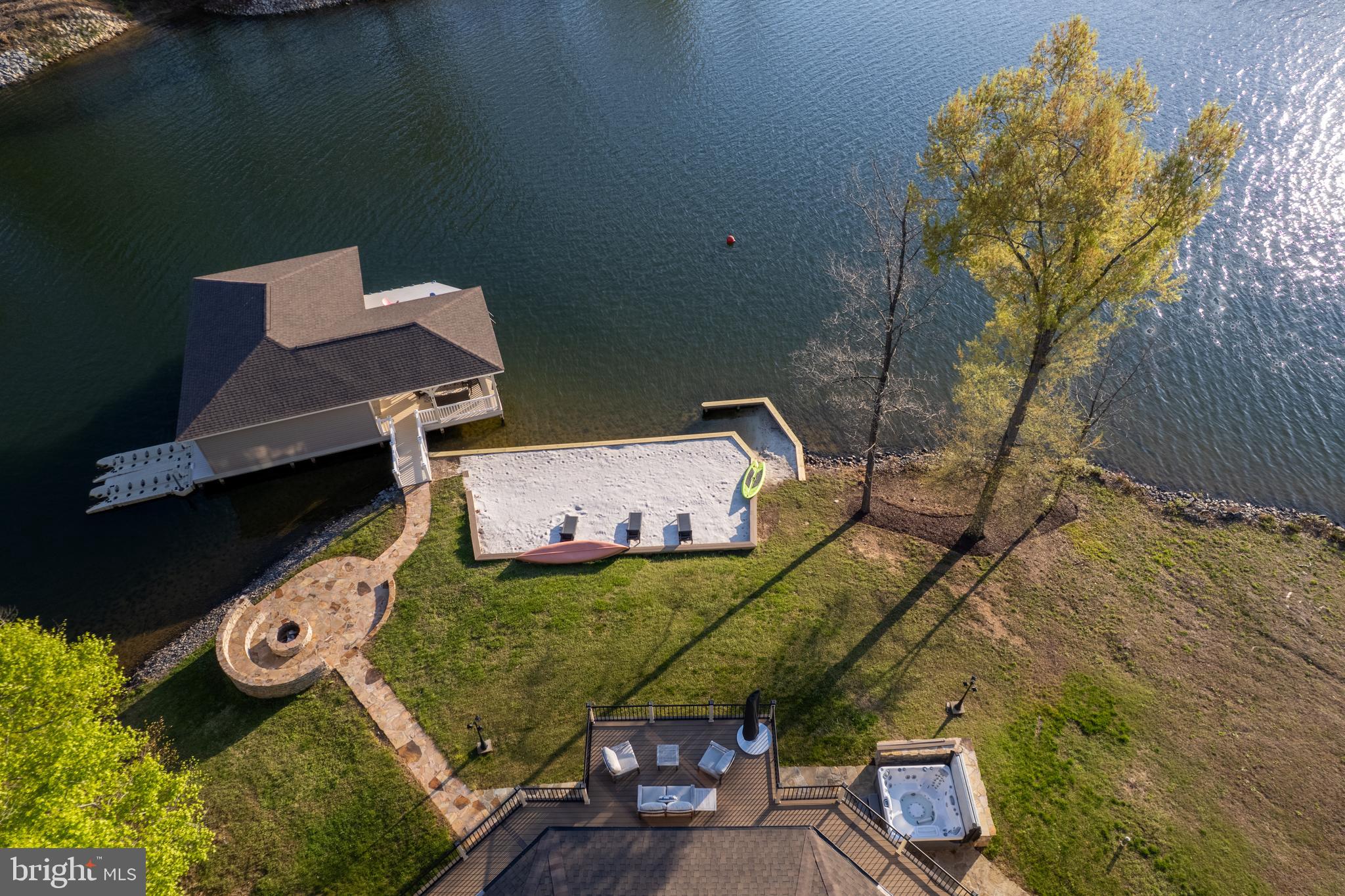 CUCKOOS NEST - Residential