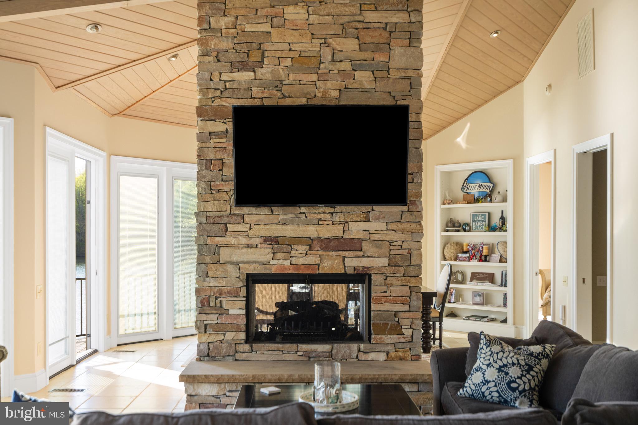 CUCKOOS NEST - Residential