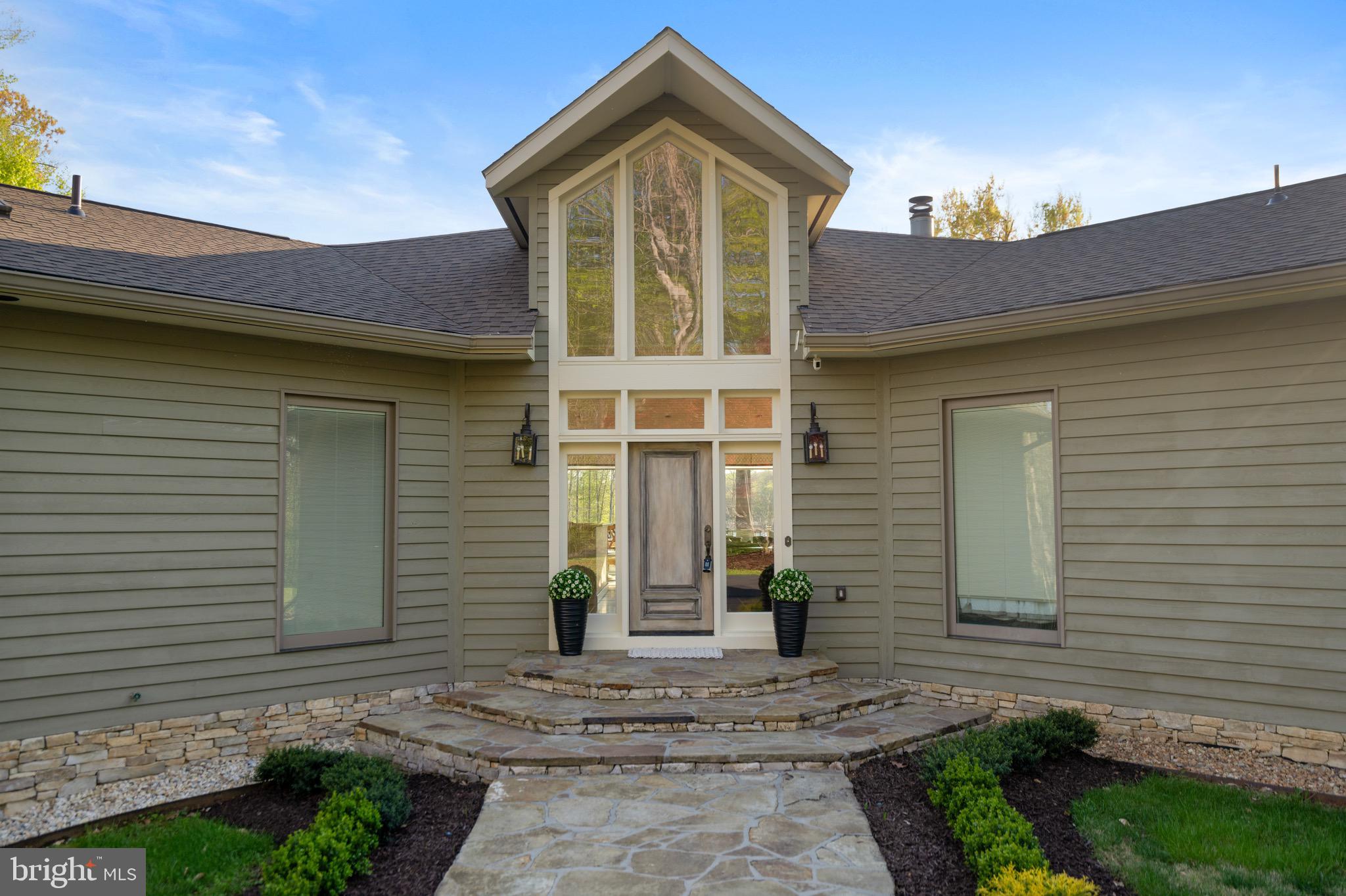 CUCKOOS NEST - Residential