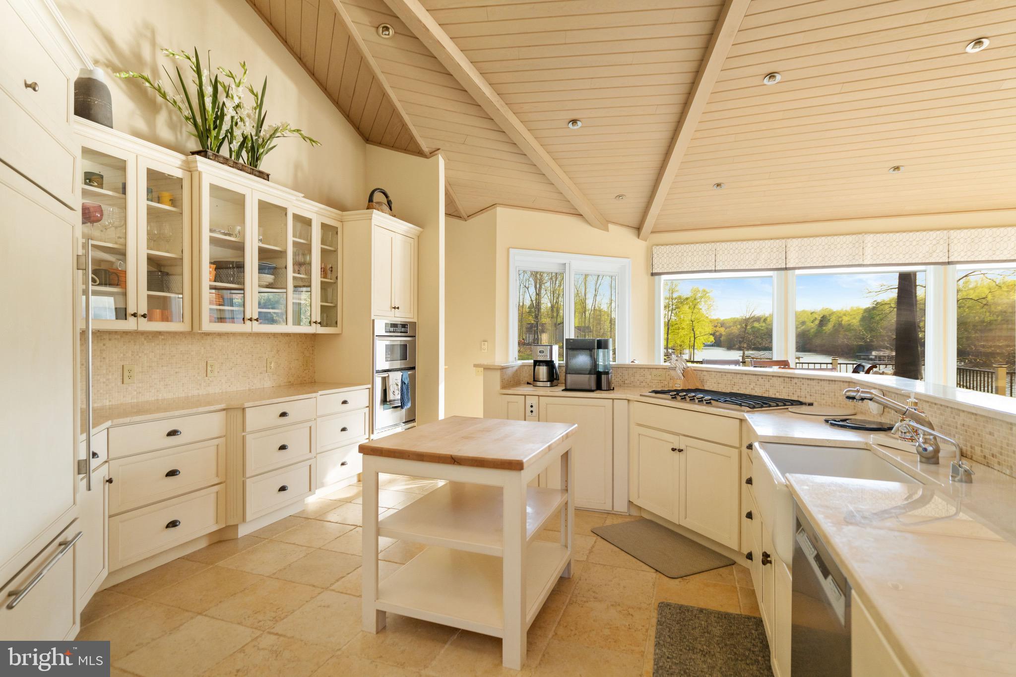 CUCKOOS NEST - Residential