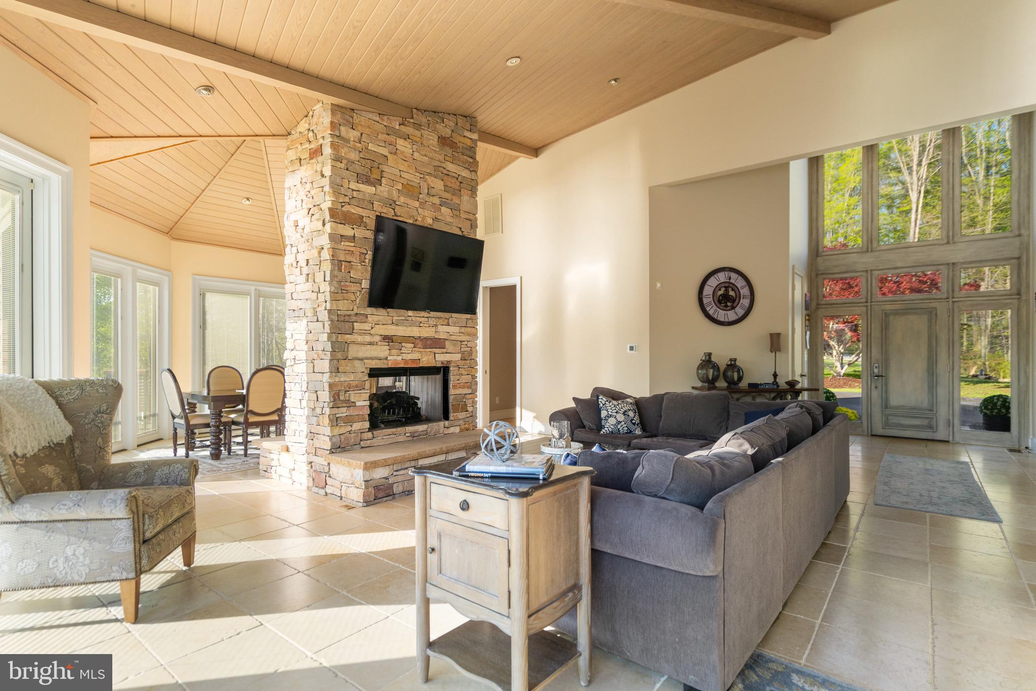 CUCKOOS NEST - Residential