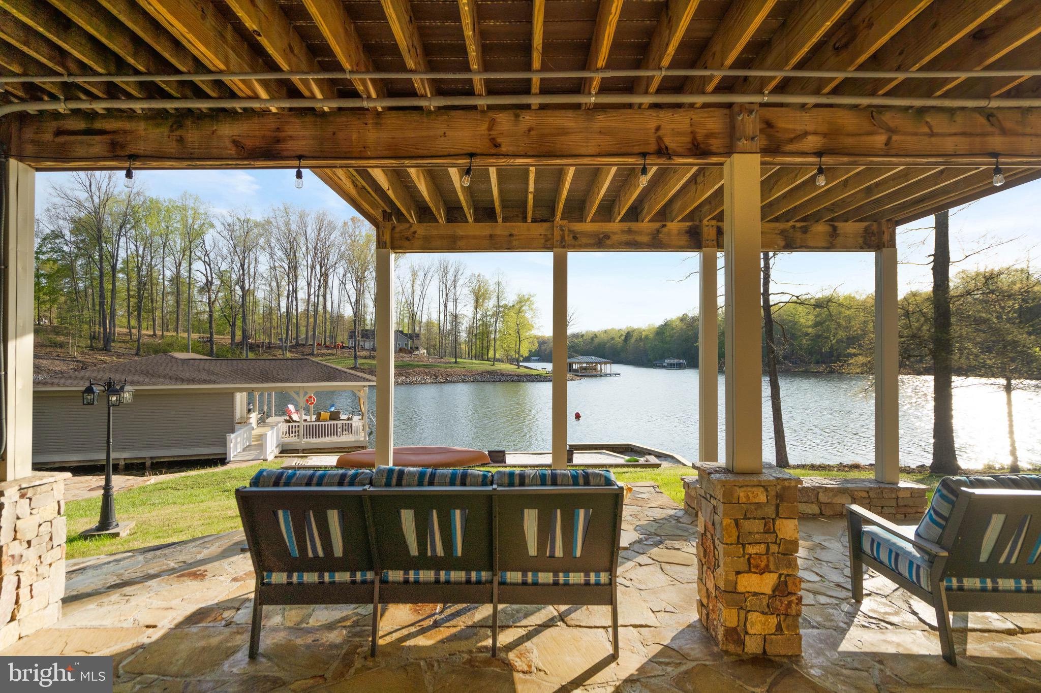 CUCKOOS NEST - Residential