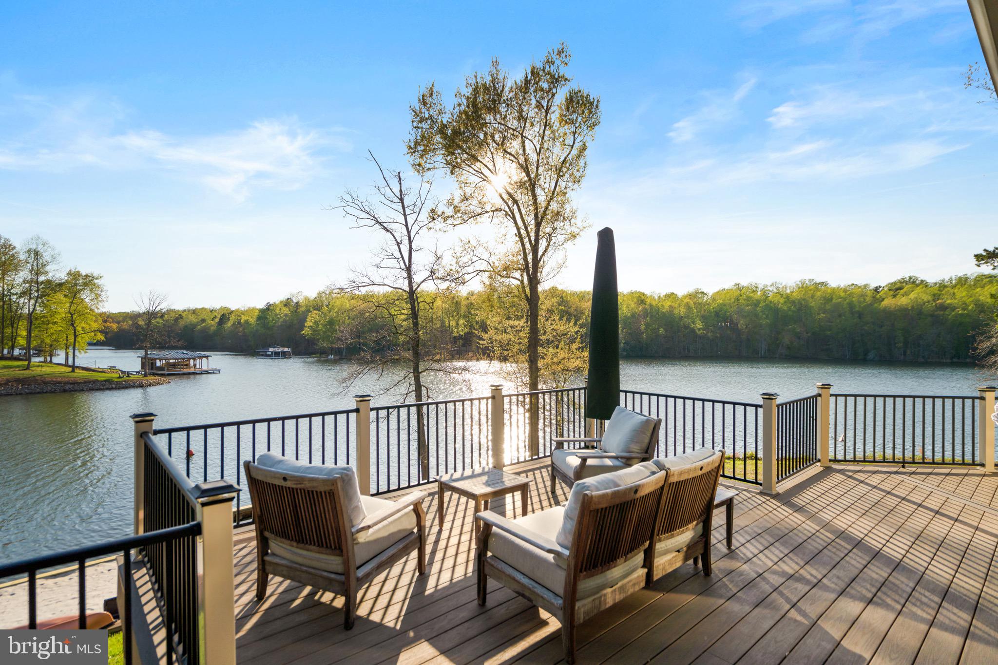 CUCKOOS NEST - Residential