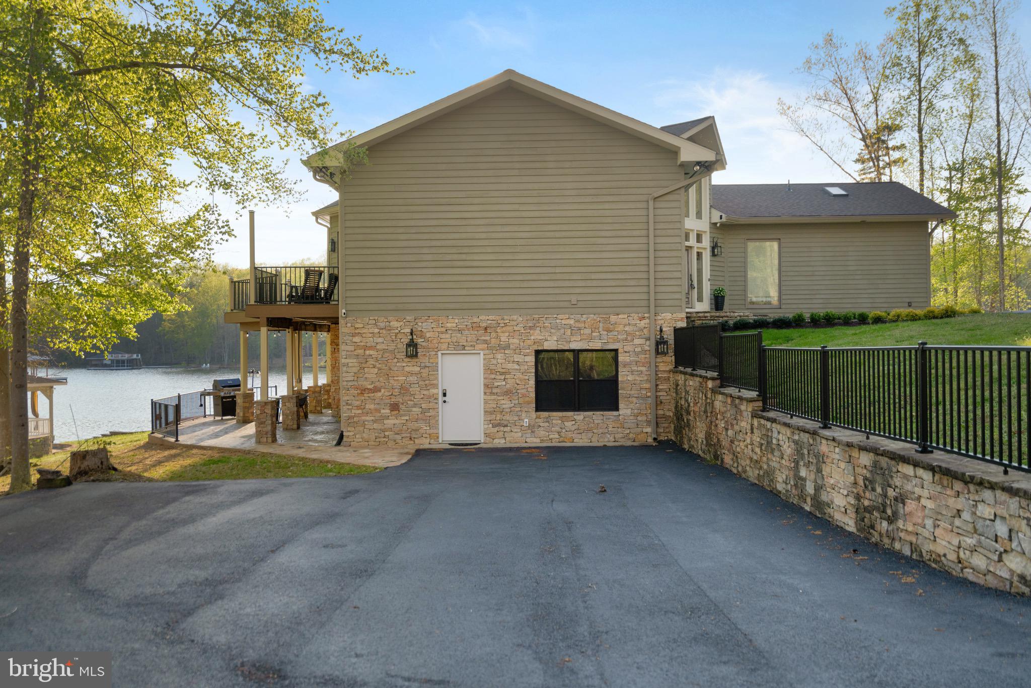 CUCKOOS NEST - Residential