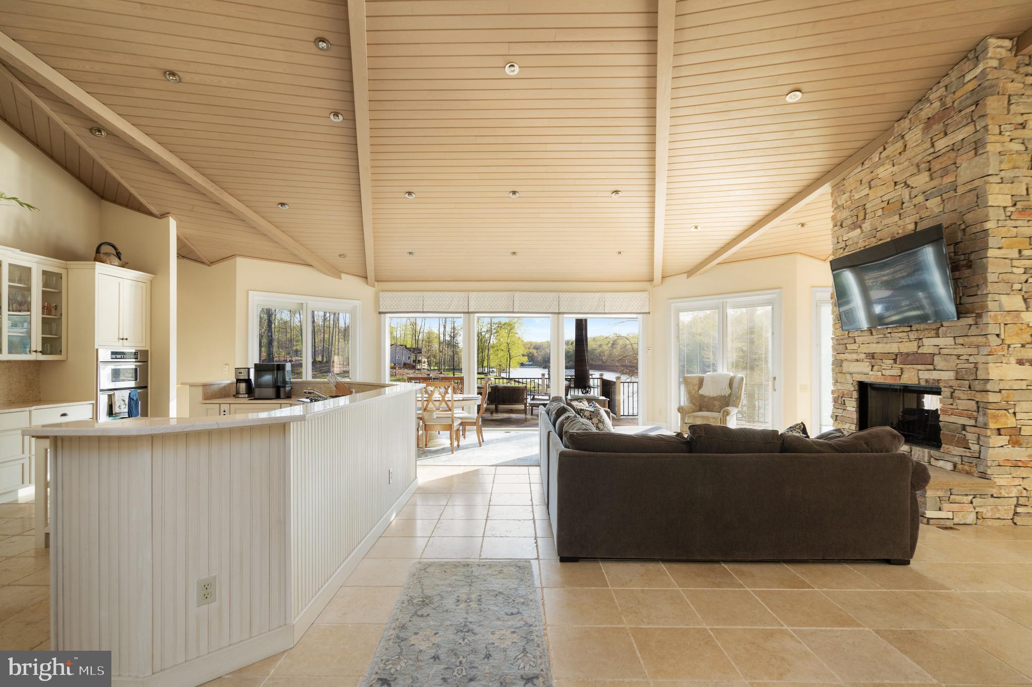 CUCKOOS NEST - Residential