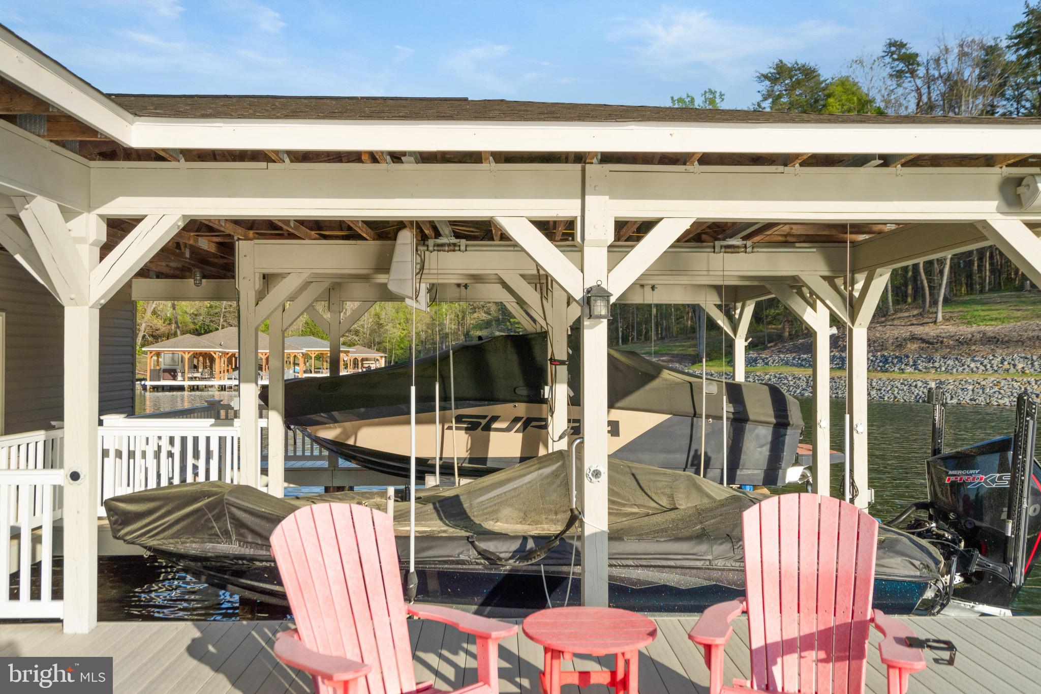 CUCKOOS NEST - Residential