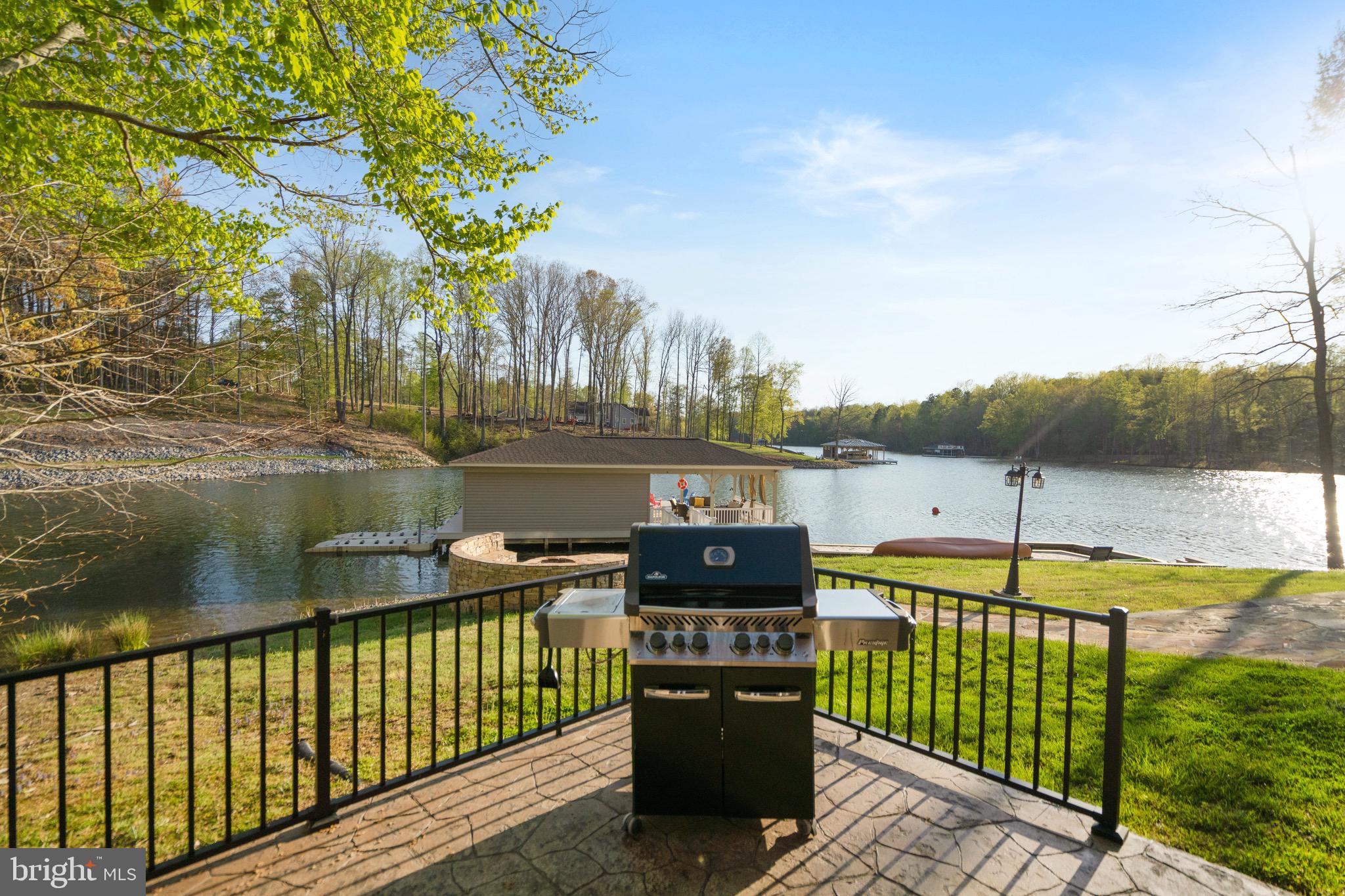 CUCKOOS NEST - Residential