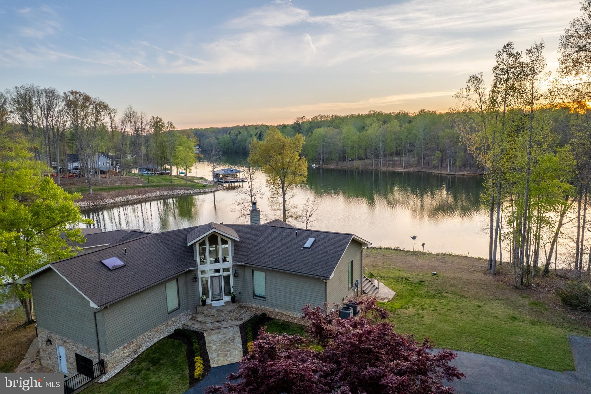 CUCKOOS NEST - Residential