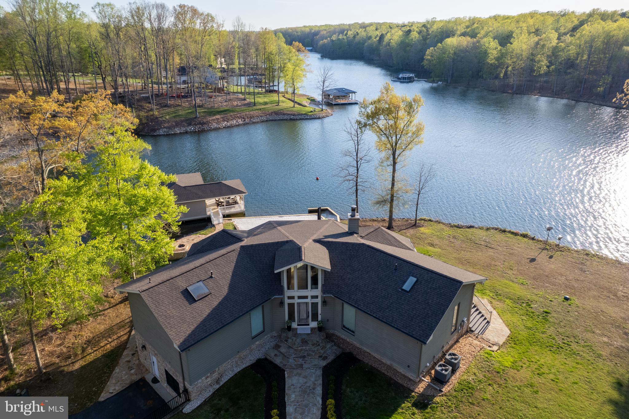 CUCKOOS NEST - Residential