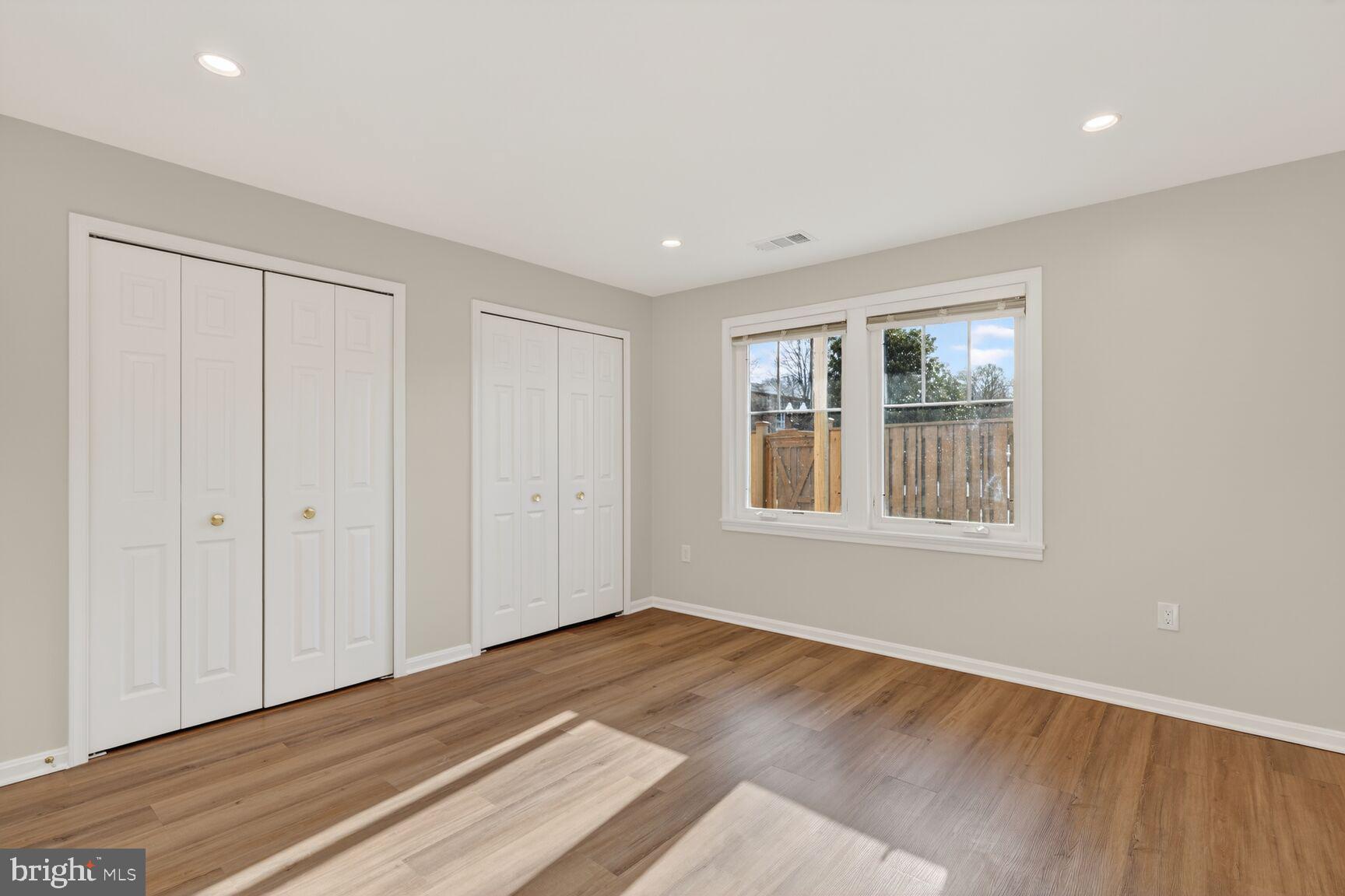 DUNDREE KNOLL - Residential