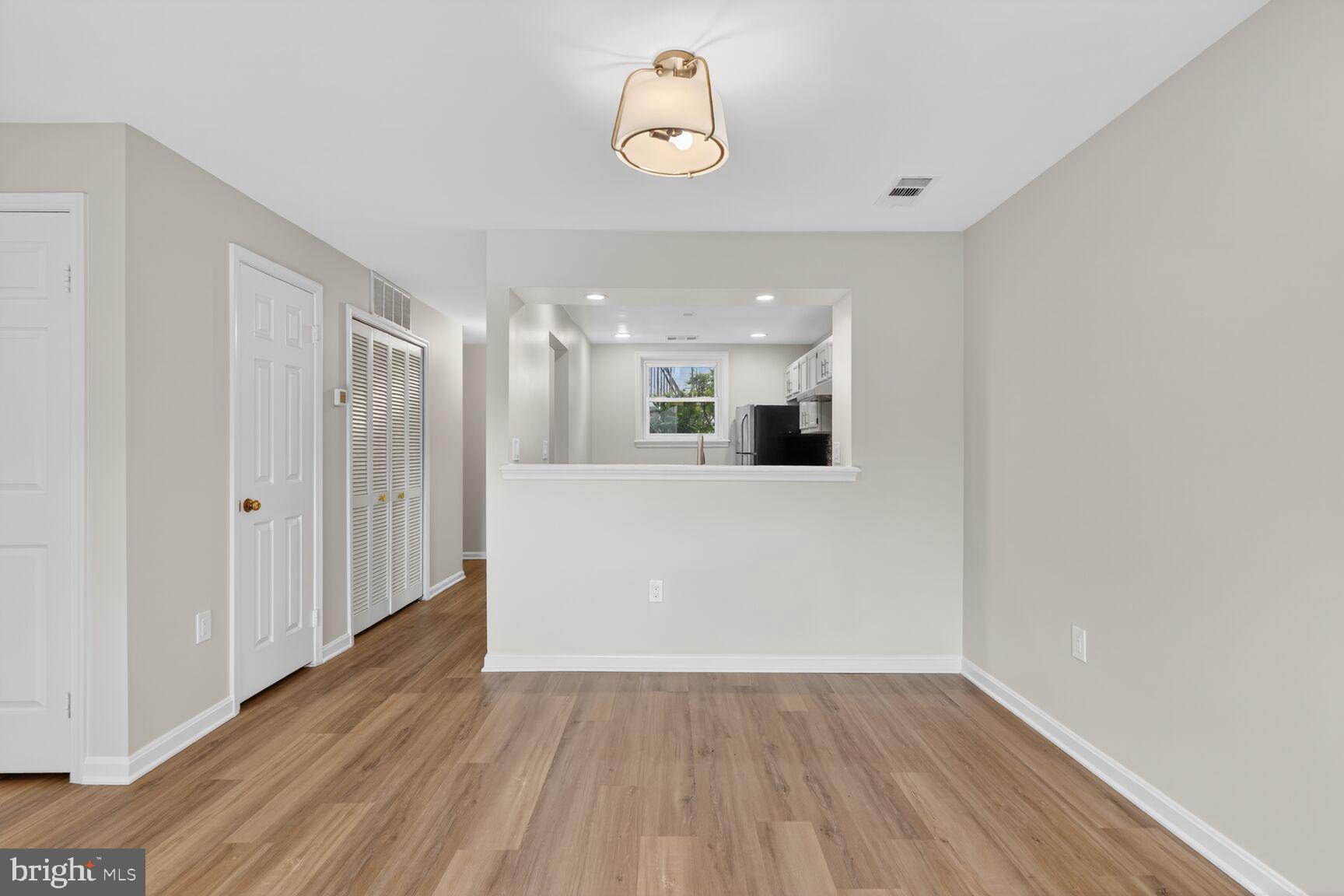 DUNDREE KNOLL - Residential