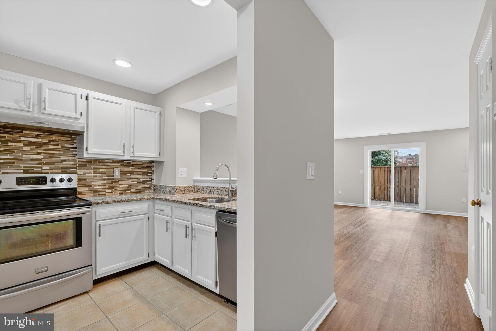 DUNDREE KNOLL - Residential