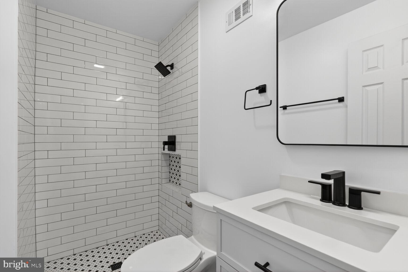 DUNDREE KNOLL - Residential