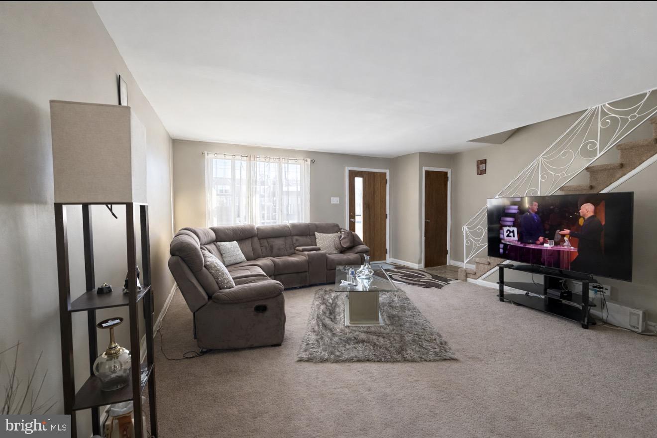 7537 OVERBROOK AVENUE