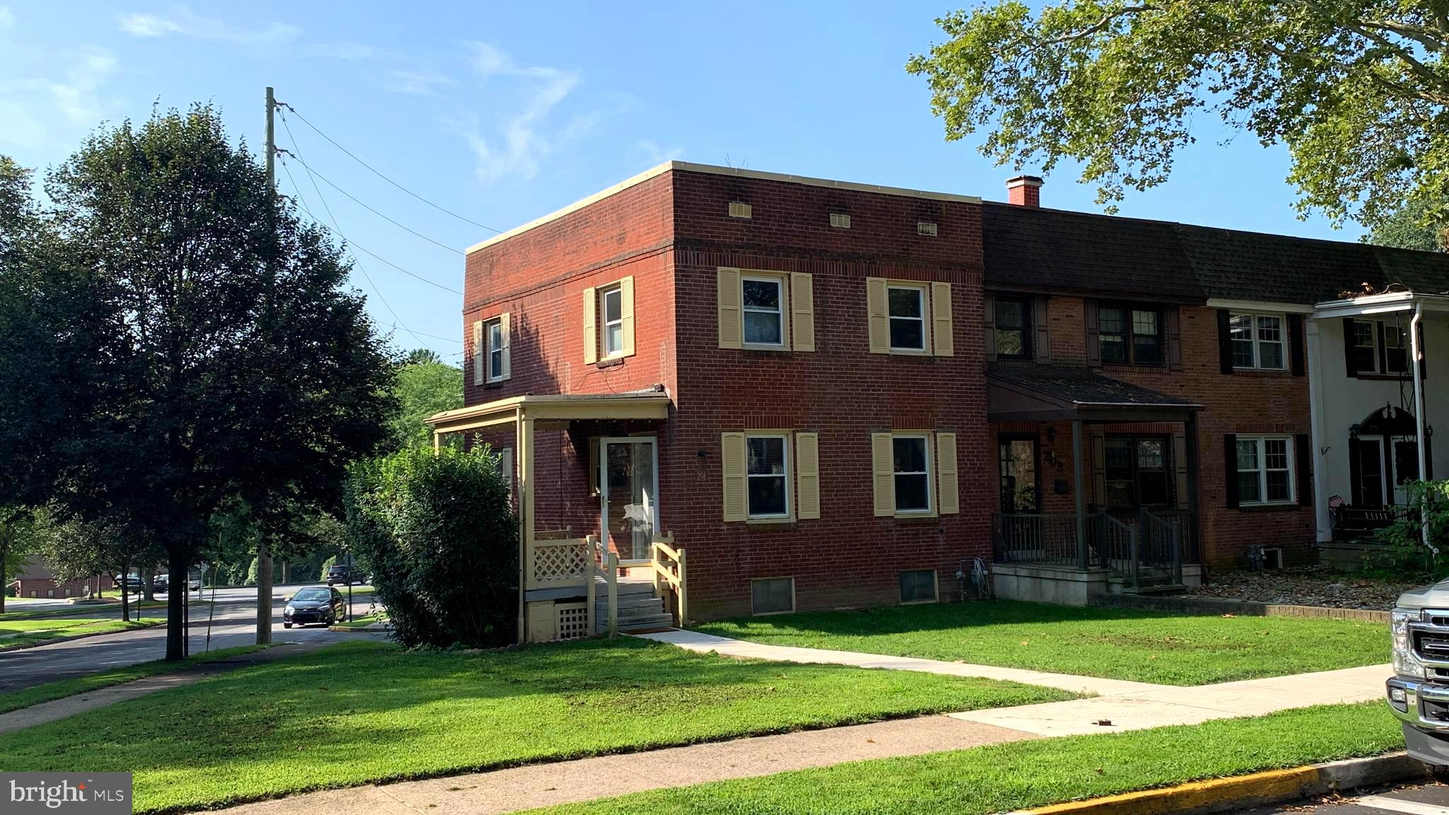 A detailed credit report with at least a 680 credit score and consistent on time payment history . Rental policies: 1. The landlord will Not Accept any Applicant that: 2. Has Bad Credit or Delinquent Accounts 3. Has been evicted or sued for unpaid rent or damages to the leased property