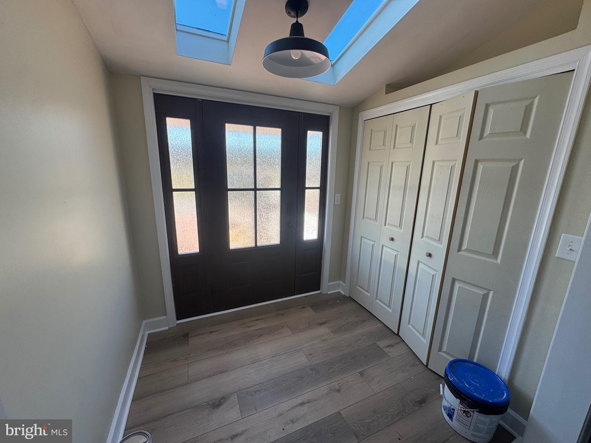 NECK DISTRICT - Residential