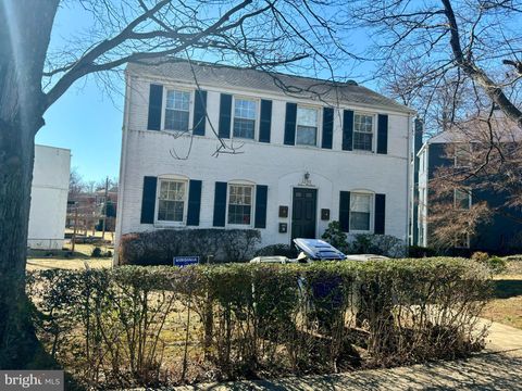 1200 N KENNEBEC STREET ARLINGTON VA 22205