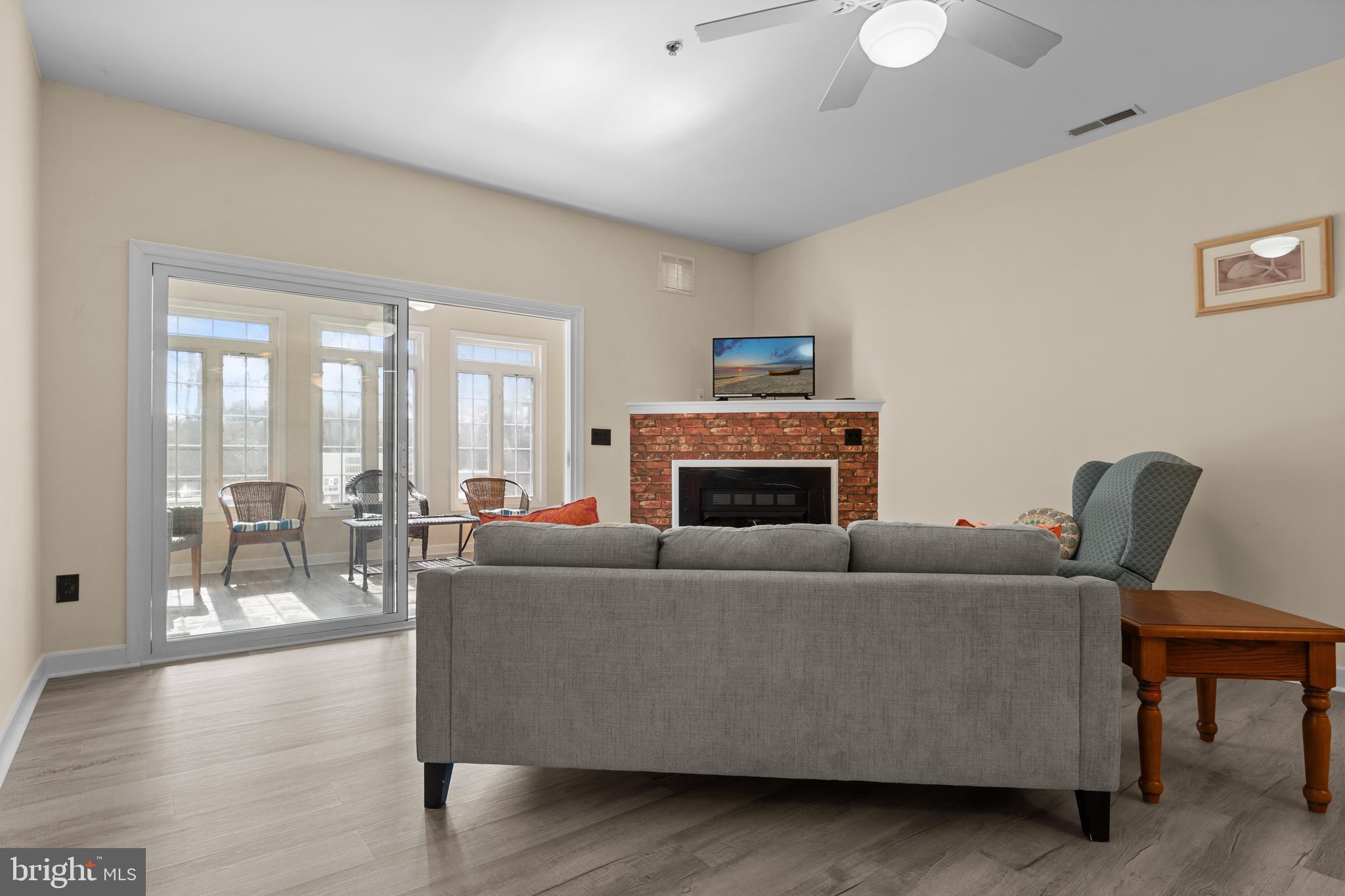 SUMMERLYN - Residential