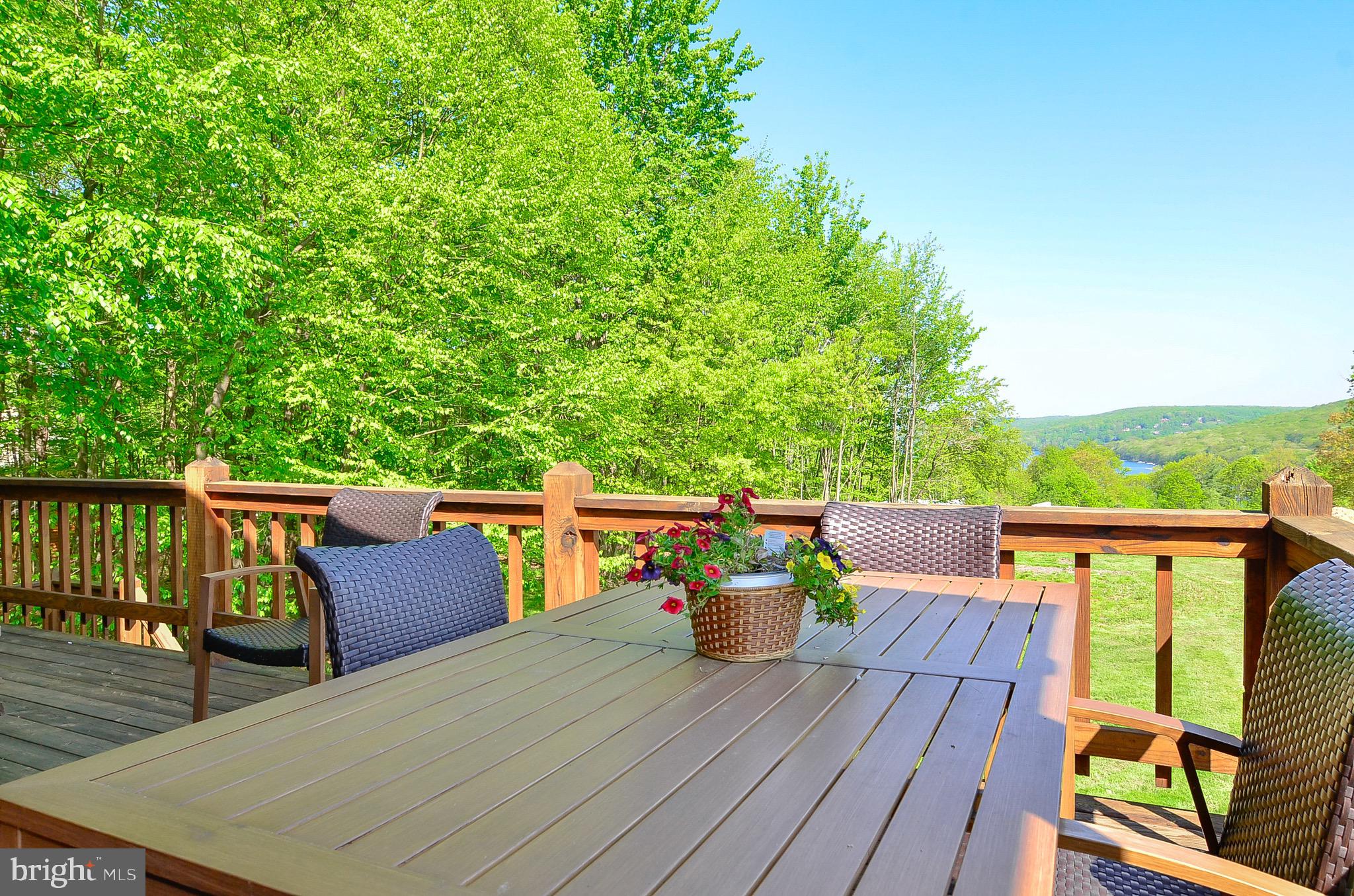 THE PINNACLE - Residential