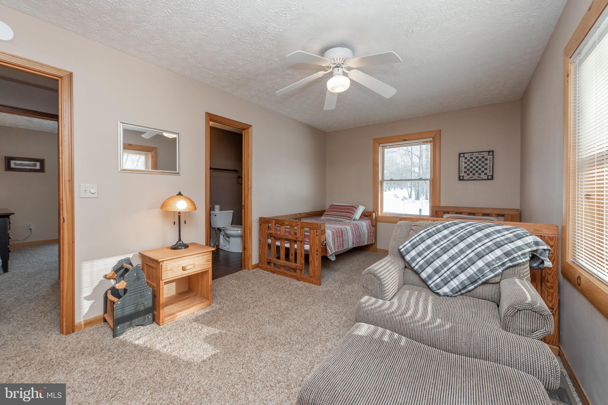 THE PINNACLE - Residential