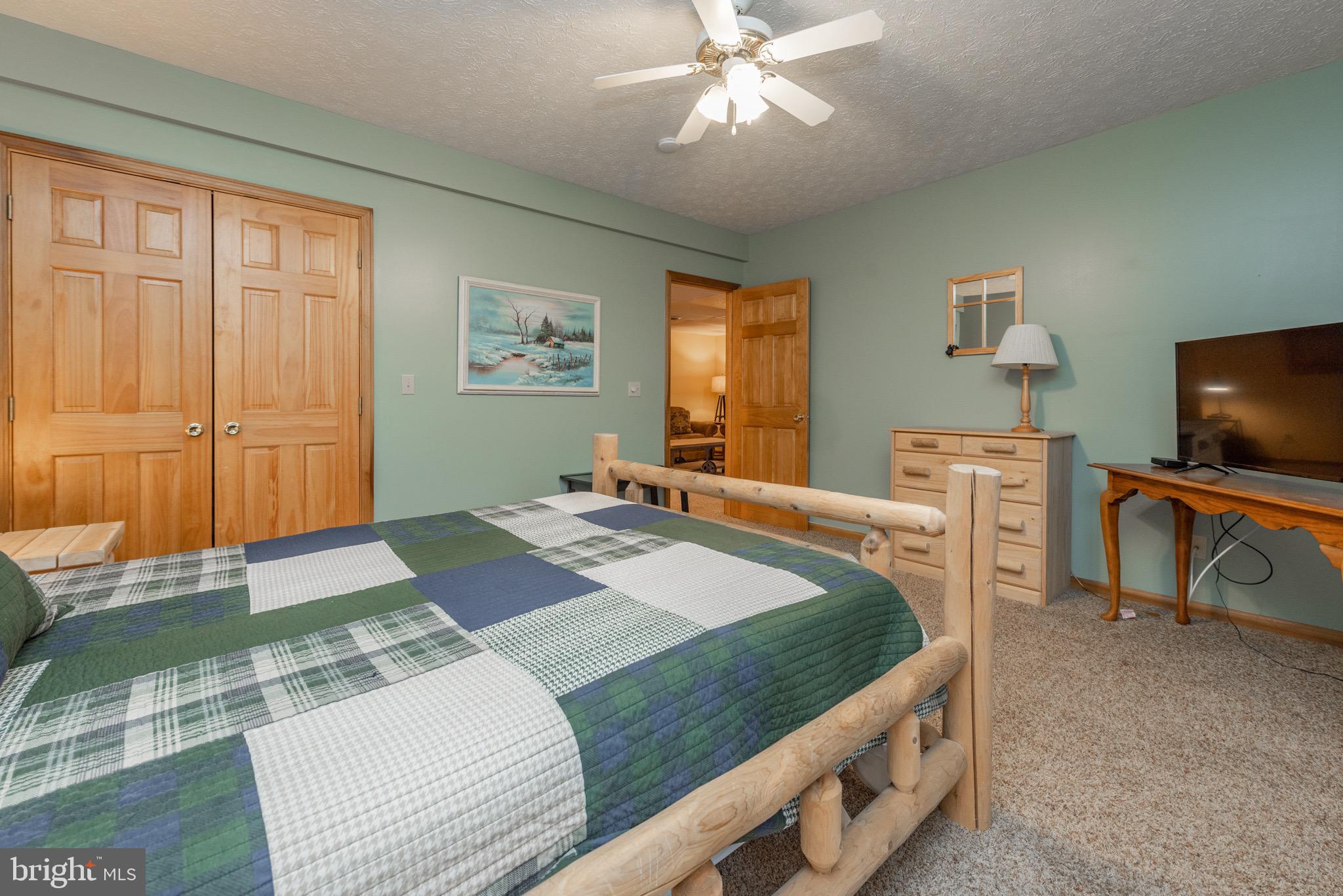 THE PINNACLE - Residential