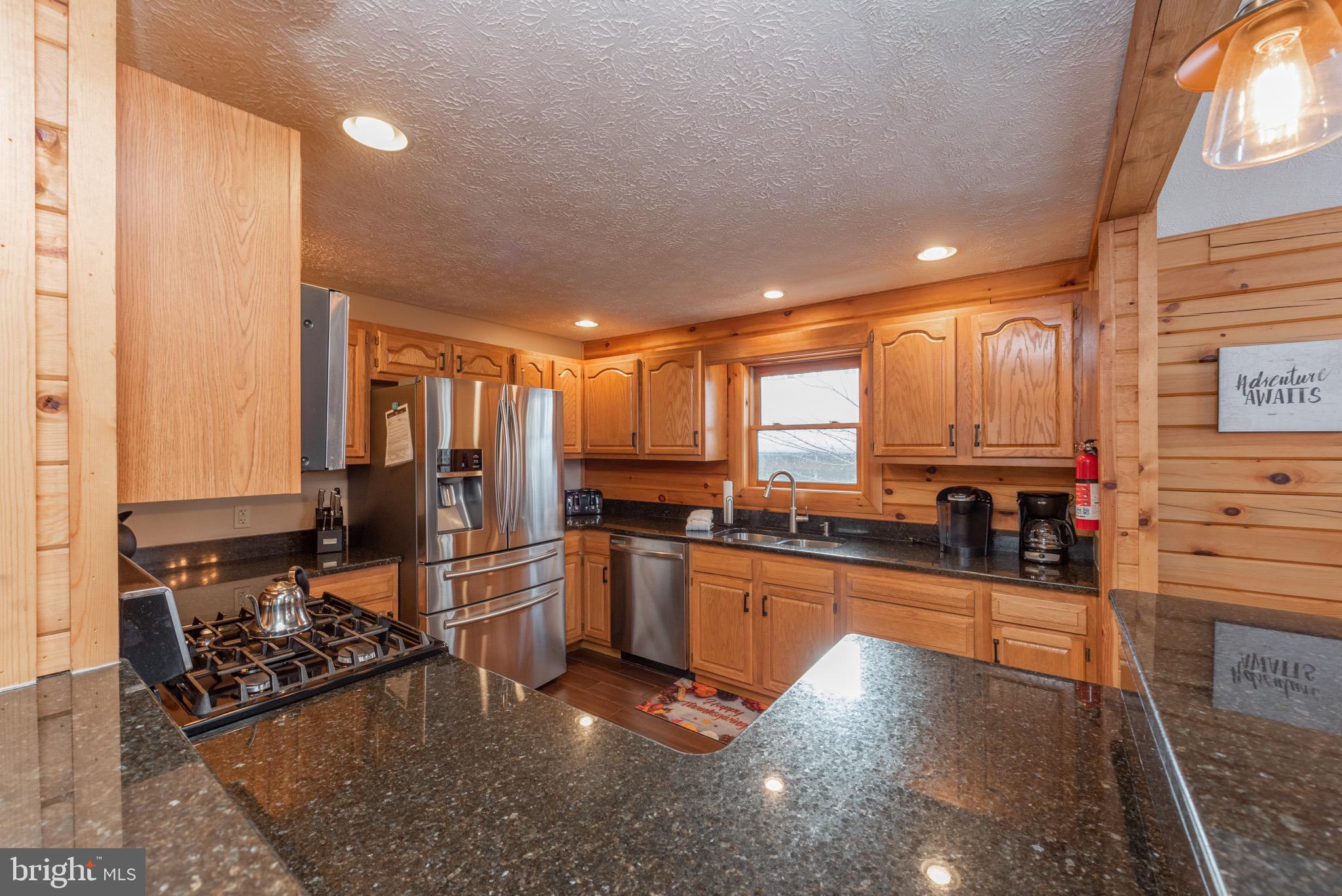 THE PINNACLE - Residential