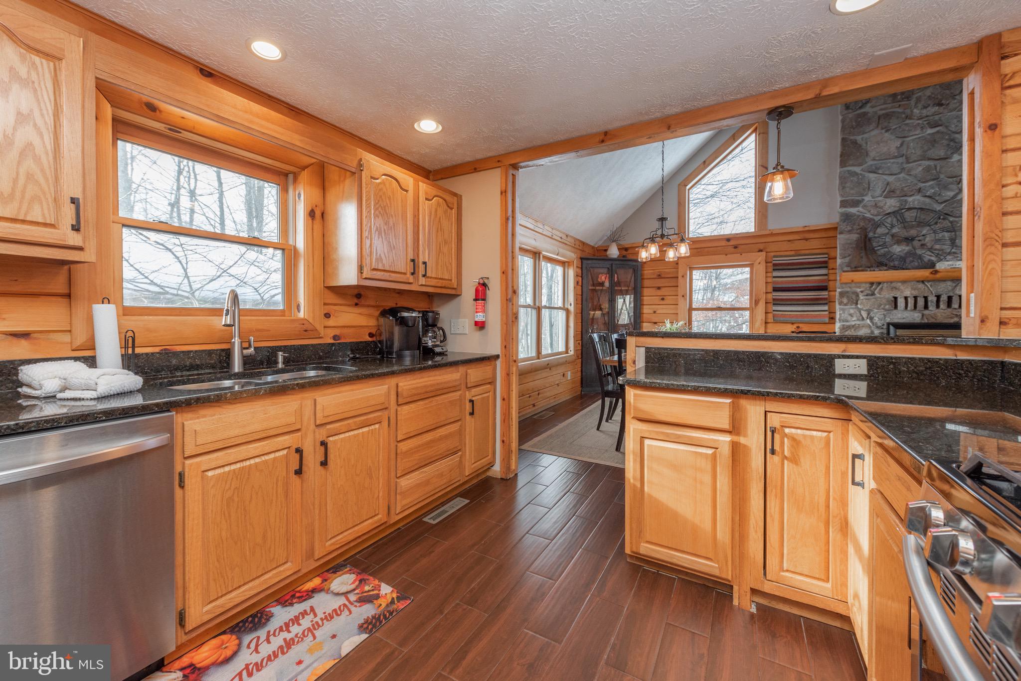 THE PINNACLE - Residential