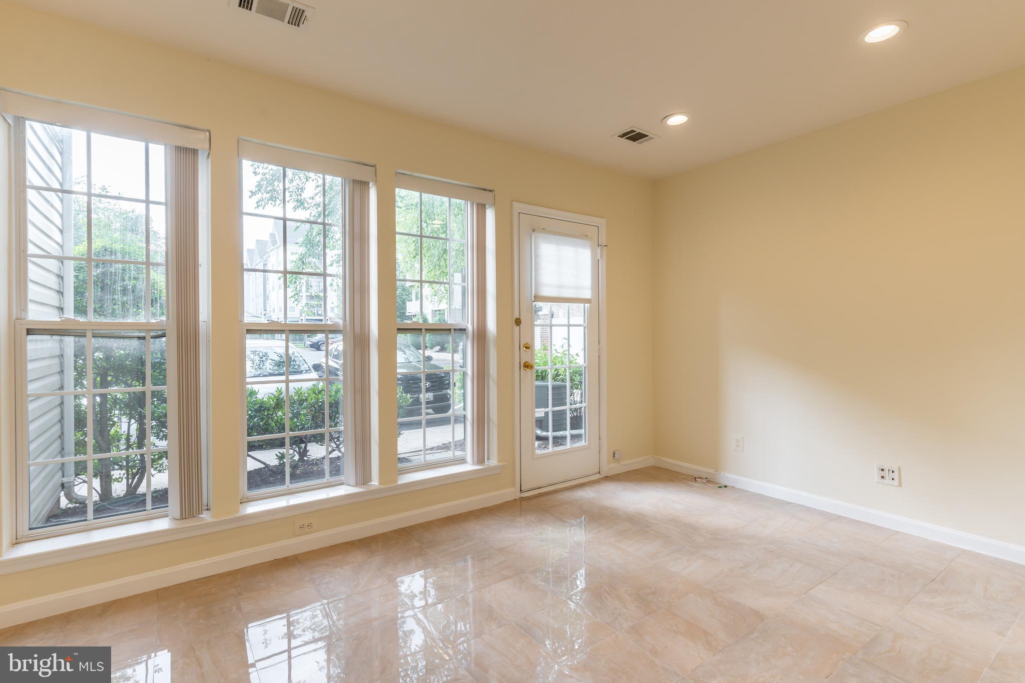 FALLSGROVE - Residential