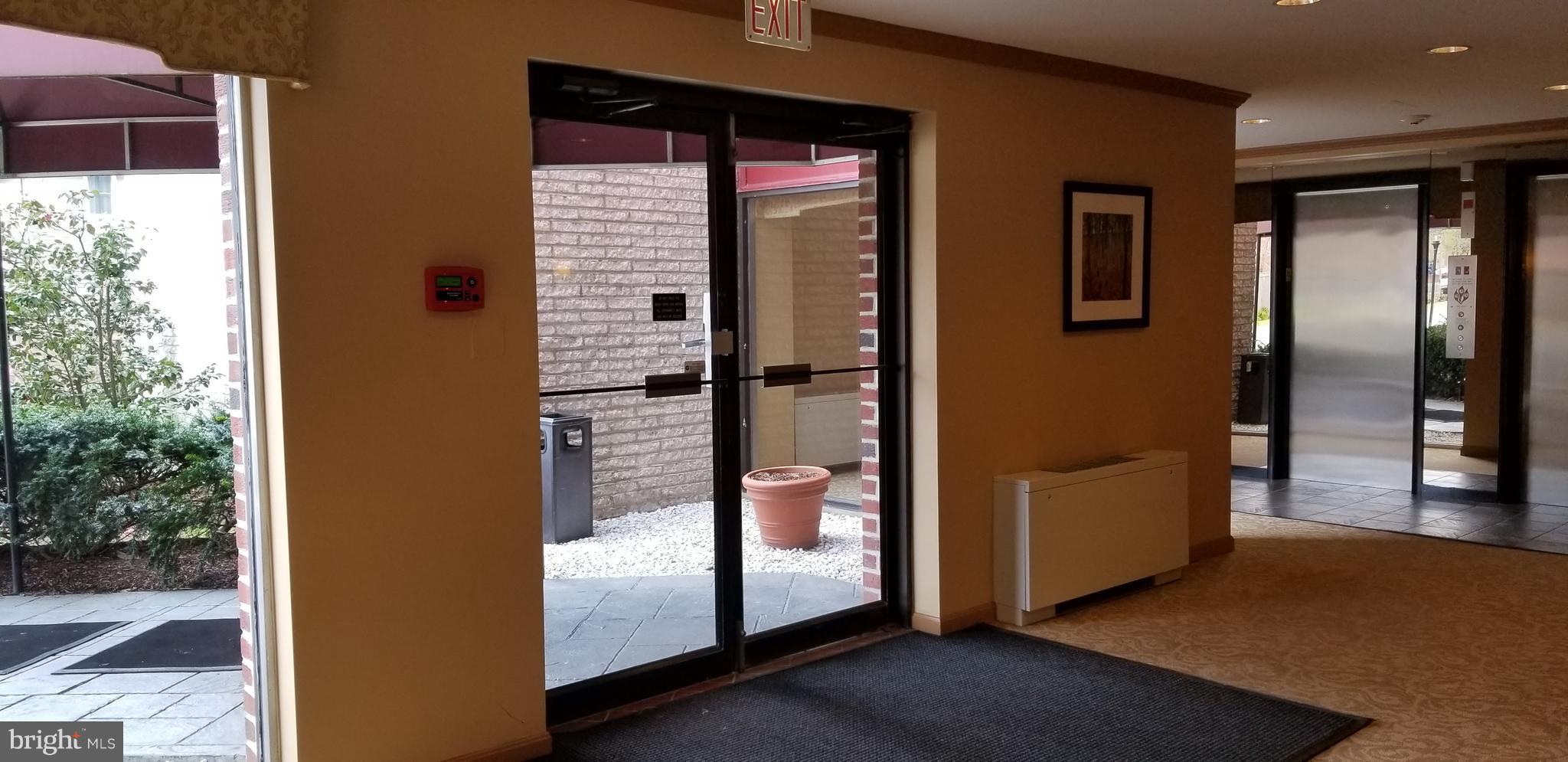 LANCASTER - Residential