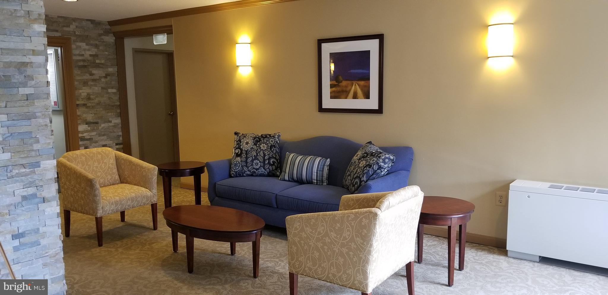 LANCASTER - Residential