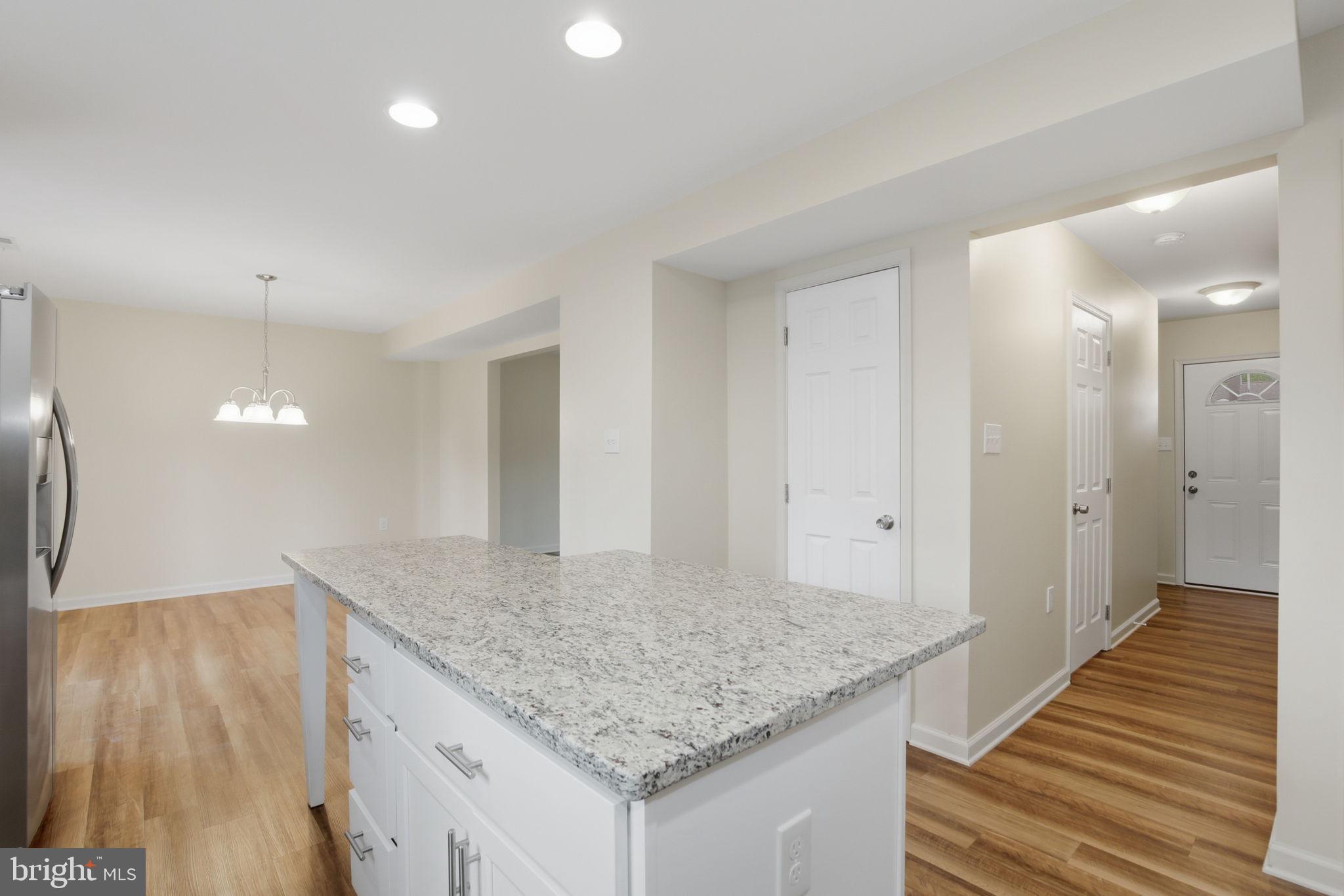 MOUNTAIN VIEW ESTATES - Residential