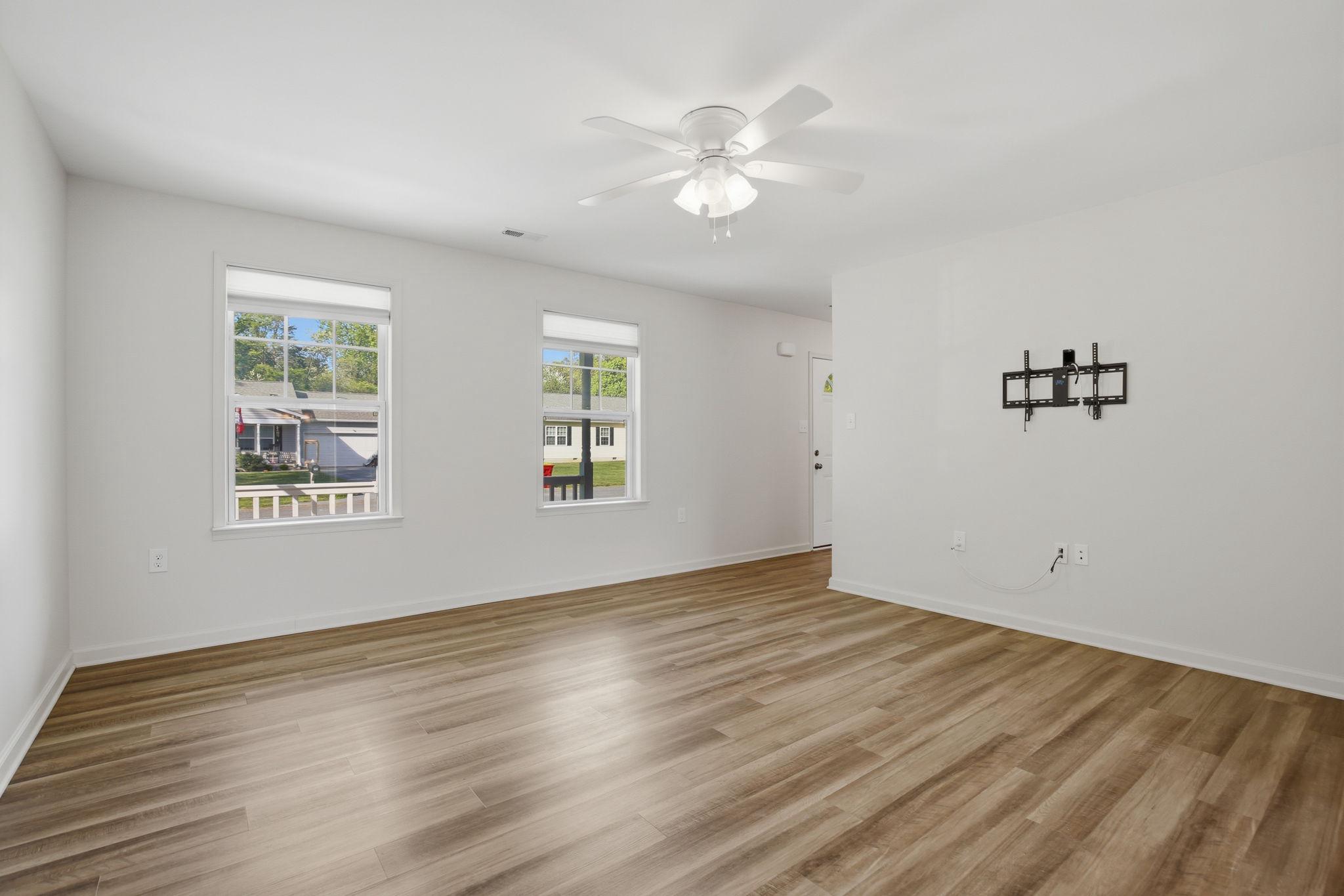 MOUNTAIN VIEW ESTATES - Residential